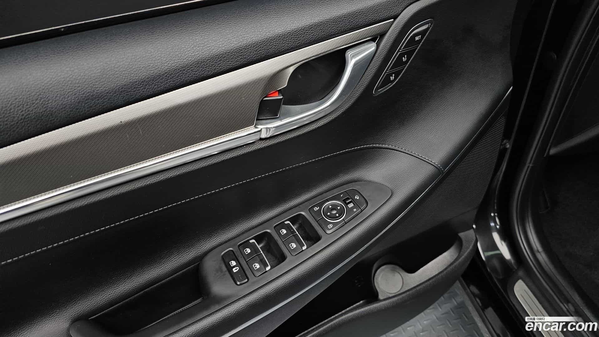 Grandeur Hyundai 2022.5-OPTION-023