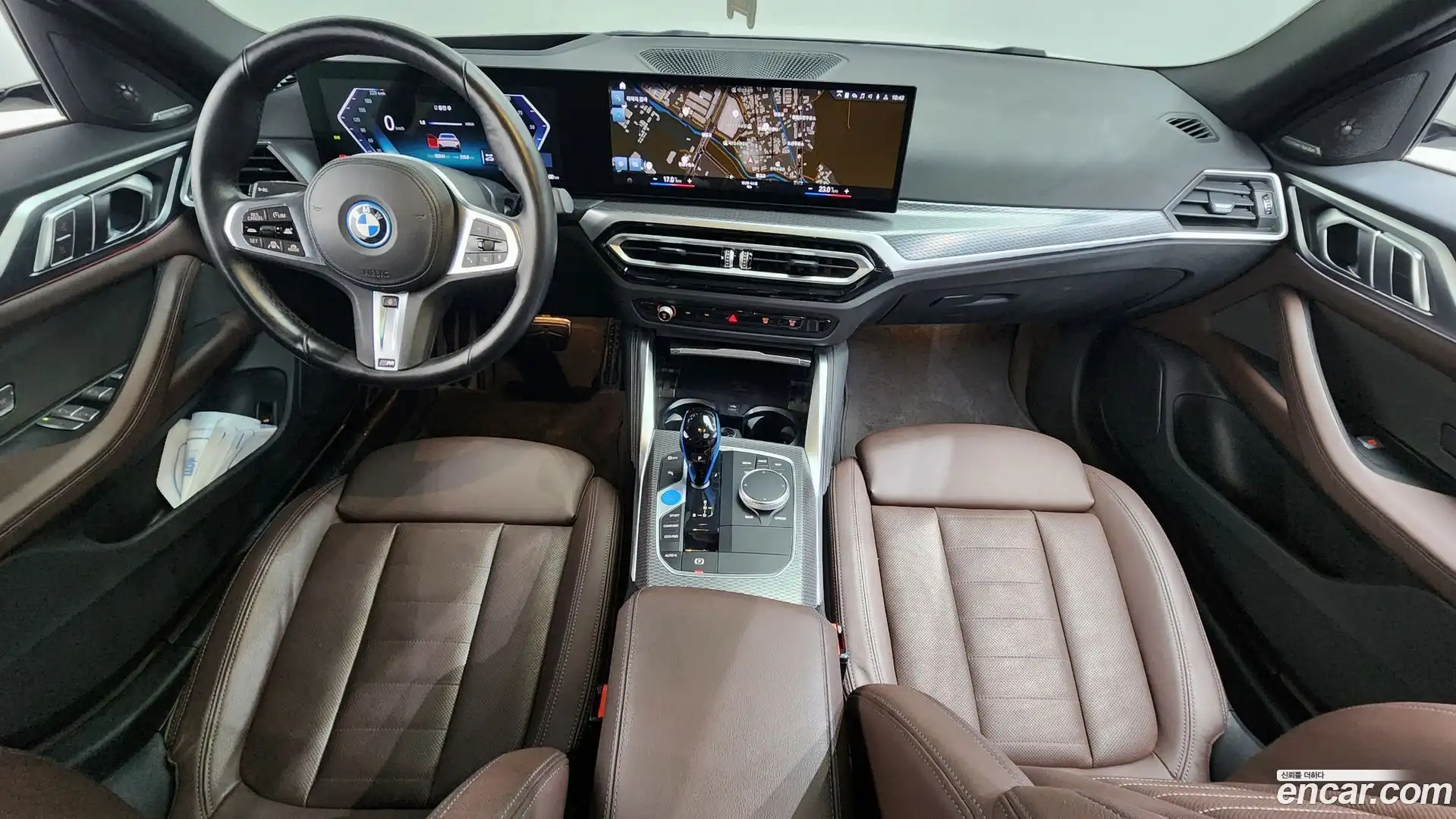 i4 BMW 2023.1-INNER-007