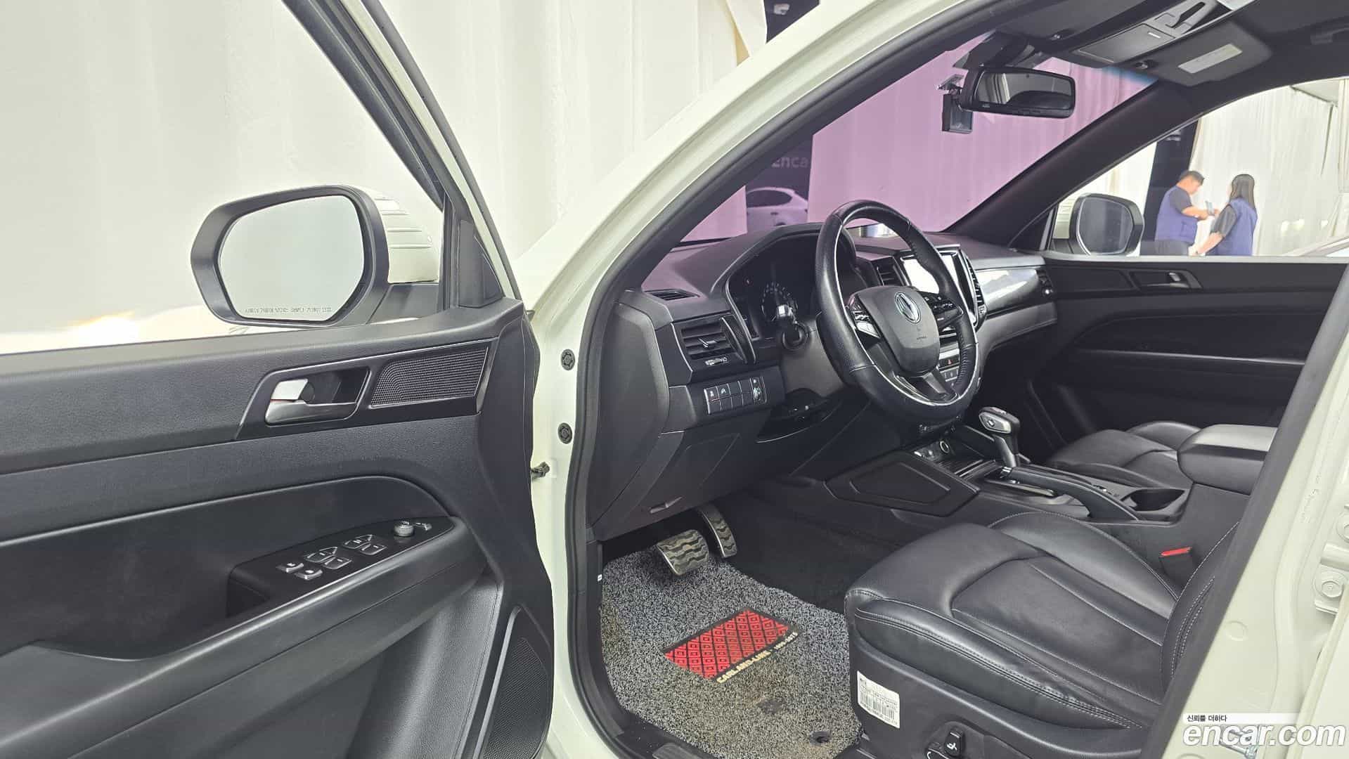 Rexton KG Mobility 2020.10-INNER-010