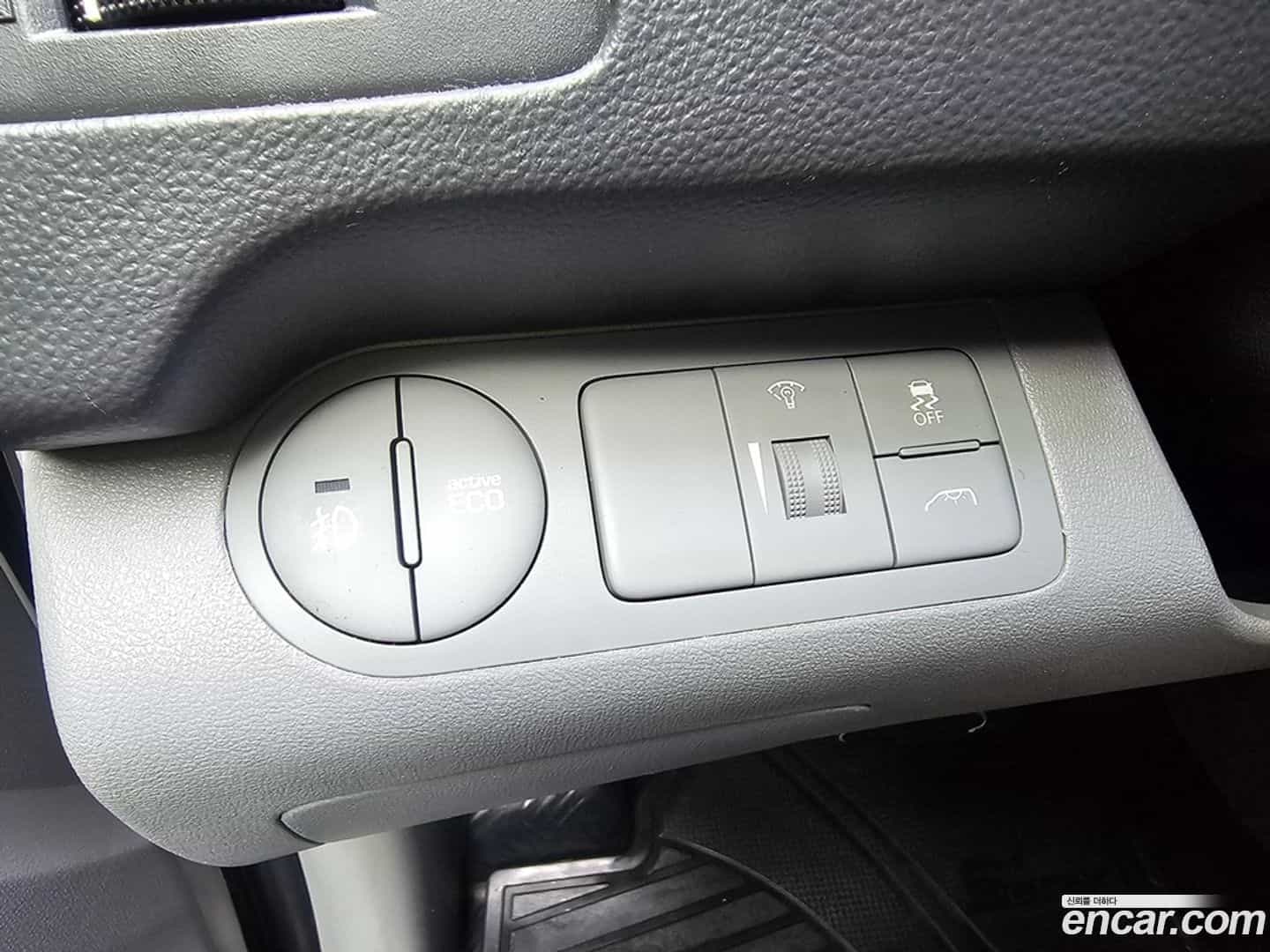 Starex Hyundai 2016.0-OPTION-017