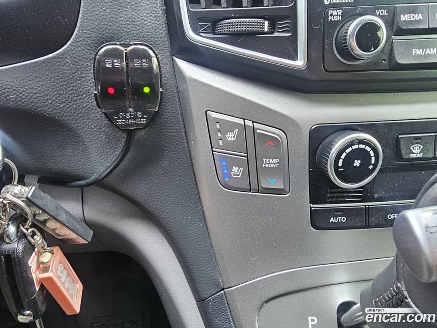Starex Hyundai 2016.0-OPTION-019