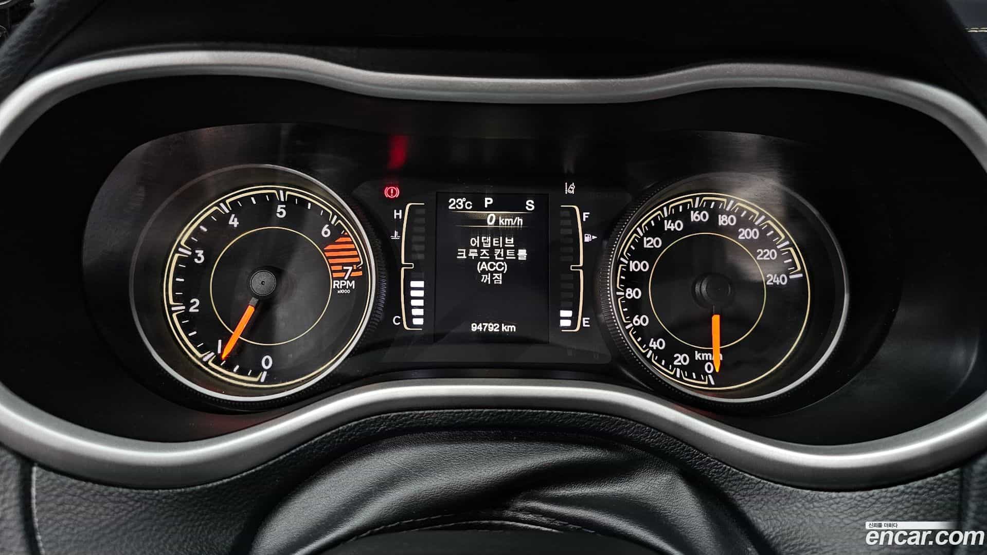 Cherokee Jeep 2018.3-INNER-008