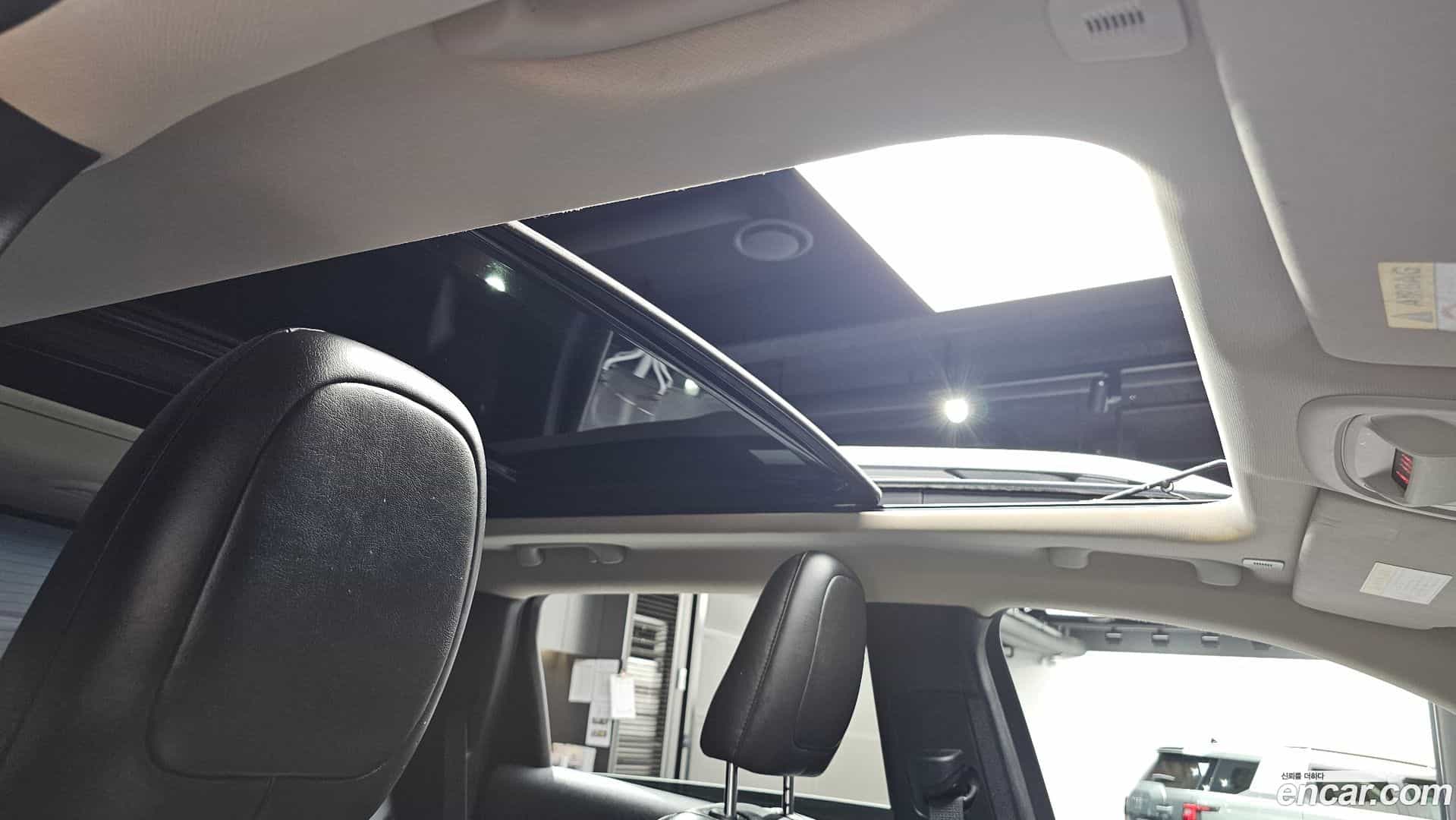 Cherokee Jeep 2018.3-OPTION-023