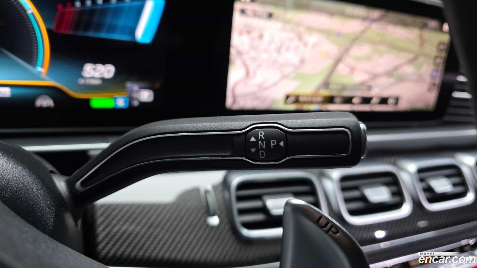 GLE-Class Mercedes-Benz 2022.4-INNER-009