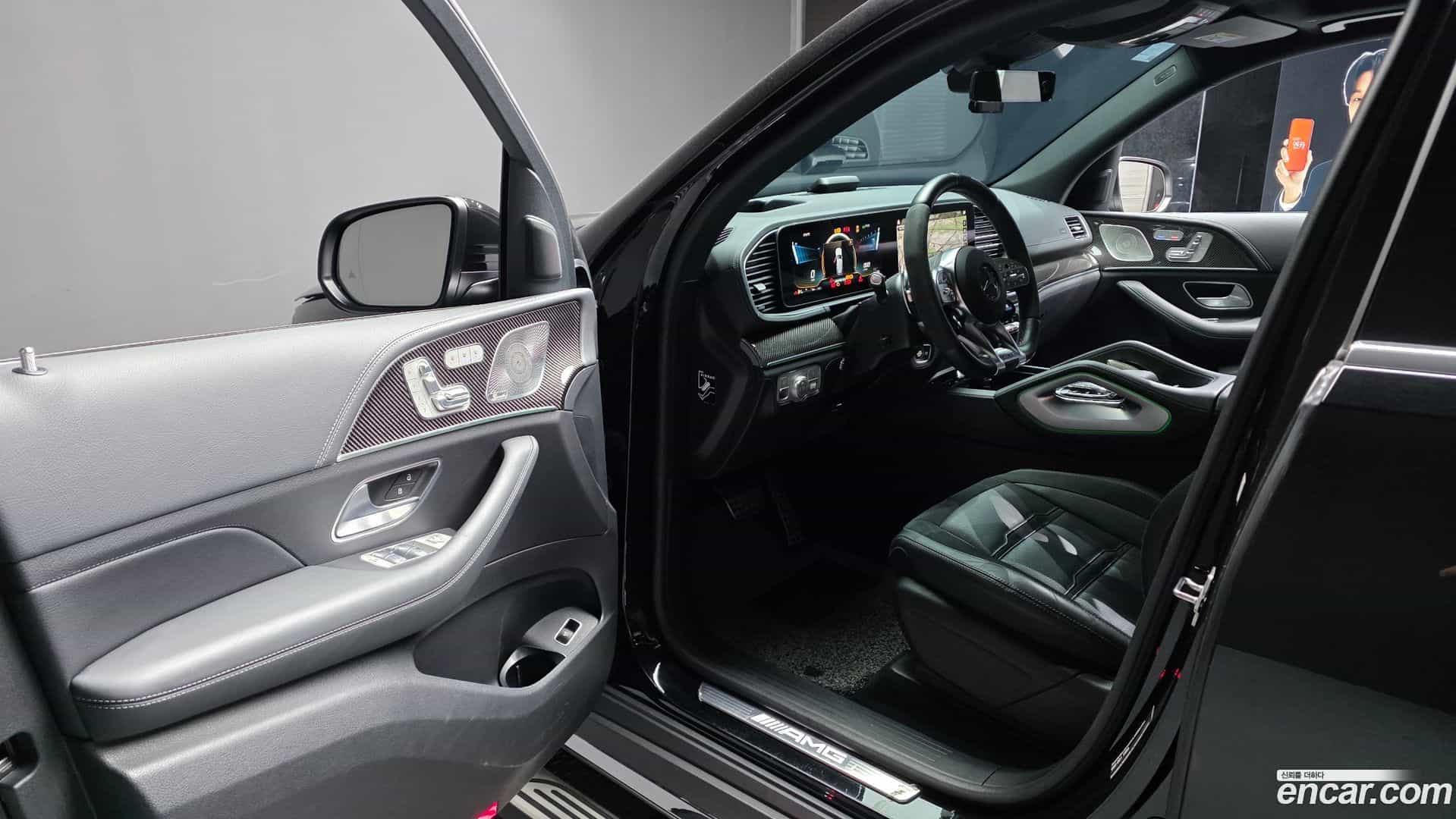 GLE-Class Mercedes-Benz 2022.4-INNER-010