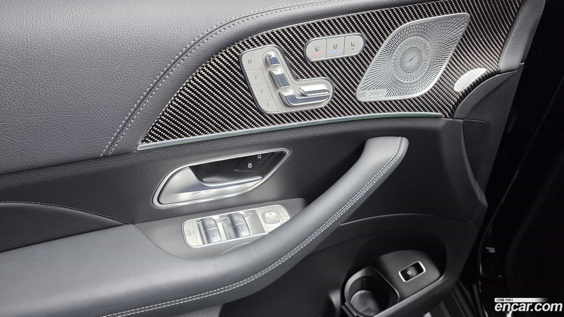 GLE-Class Mercedes-Benz 2022.4-OPTION-041