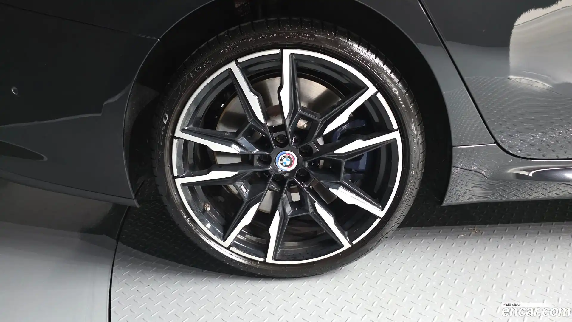 8-Series BMW 2023.4-OUTER-005