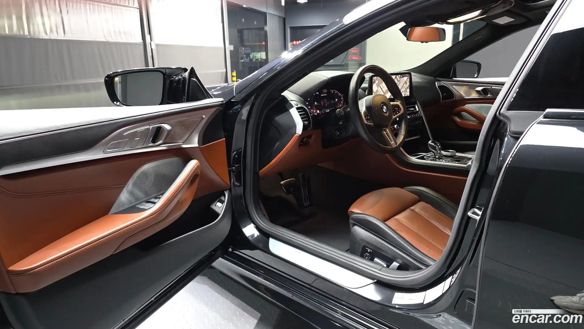 8-Series BMW 2023.4-INNER-010