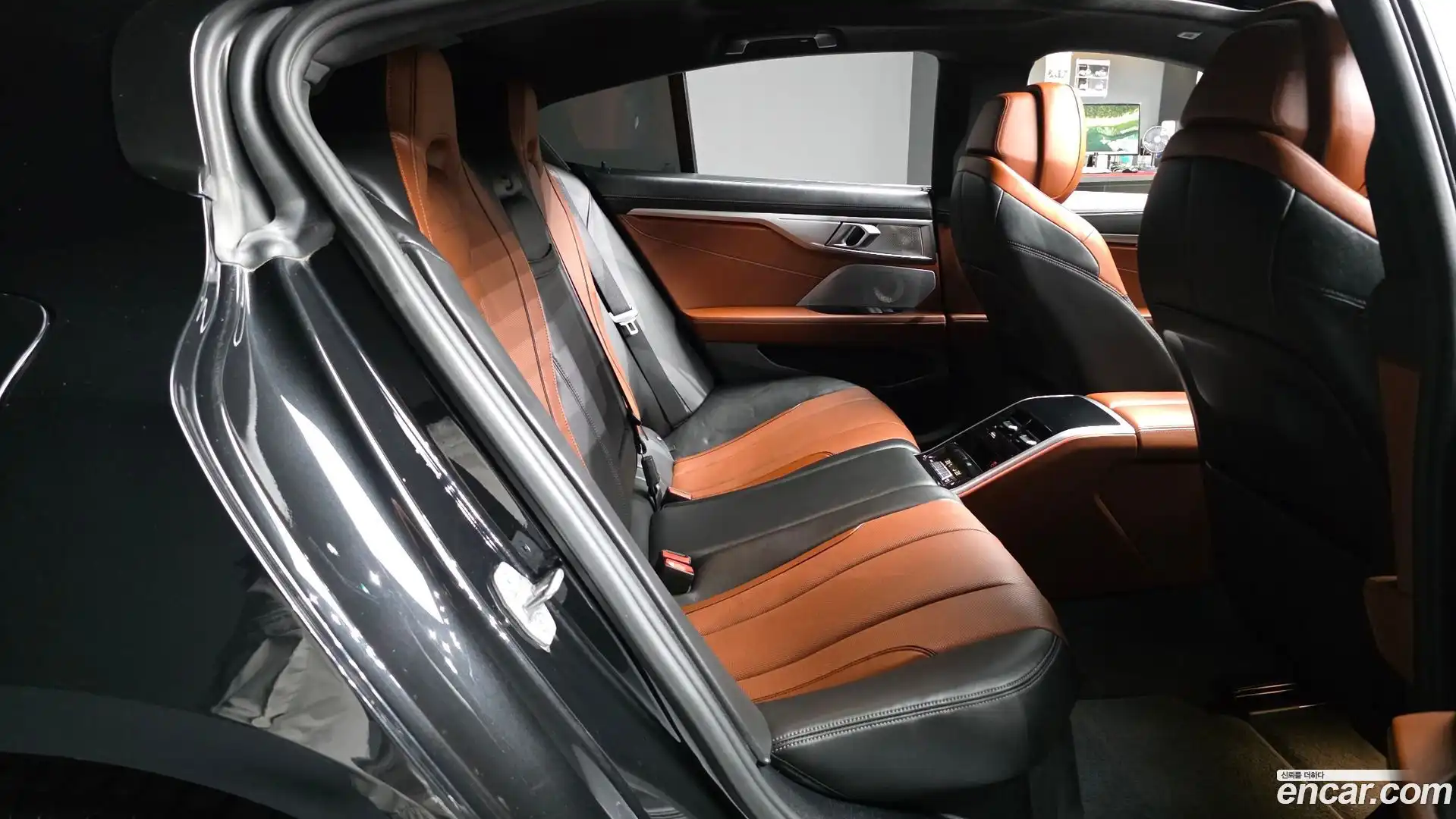 8-Series BMW 2023.4-OPTION-016