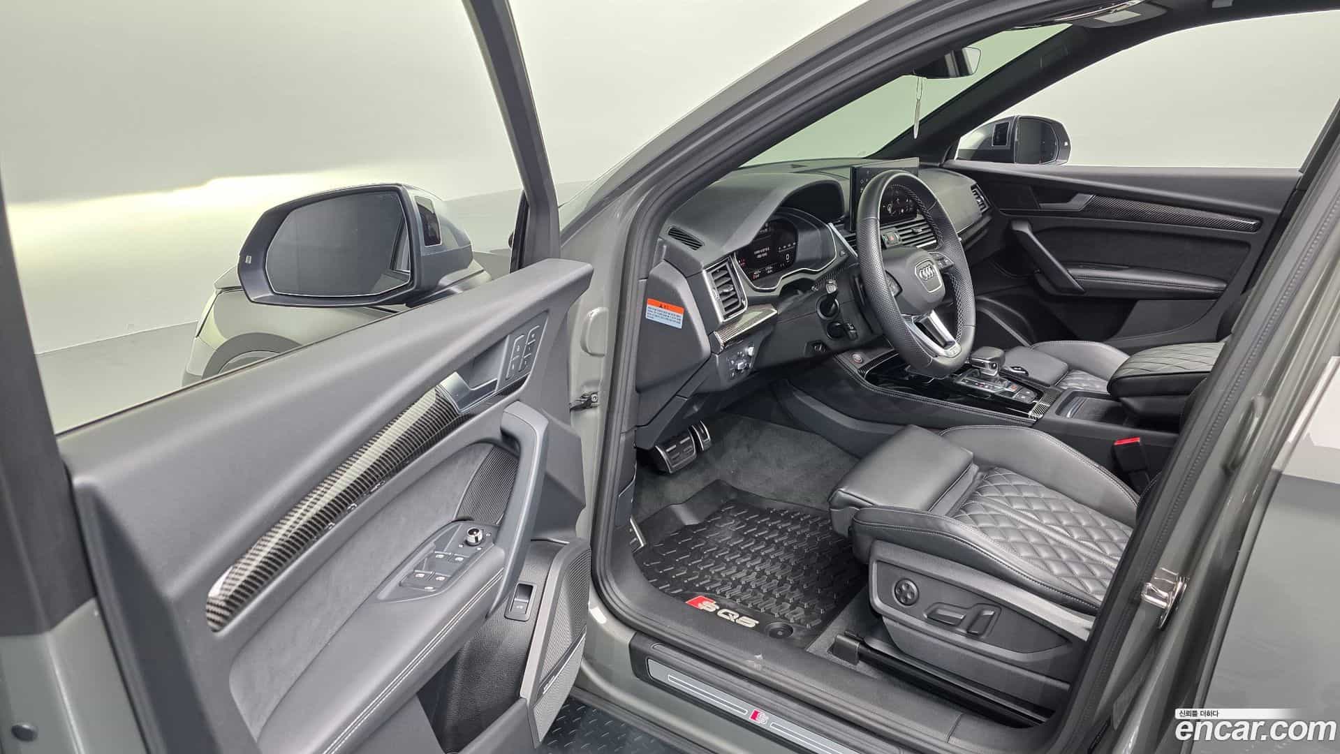 SQ5 Audi 2023.10-INNER-010