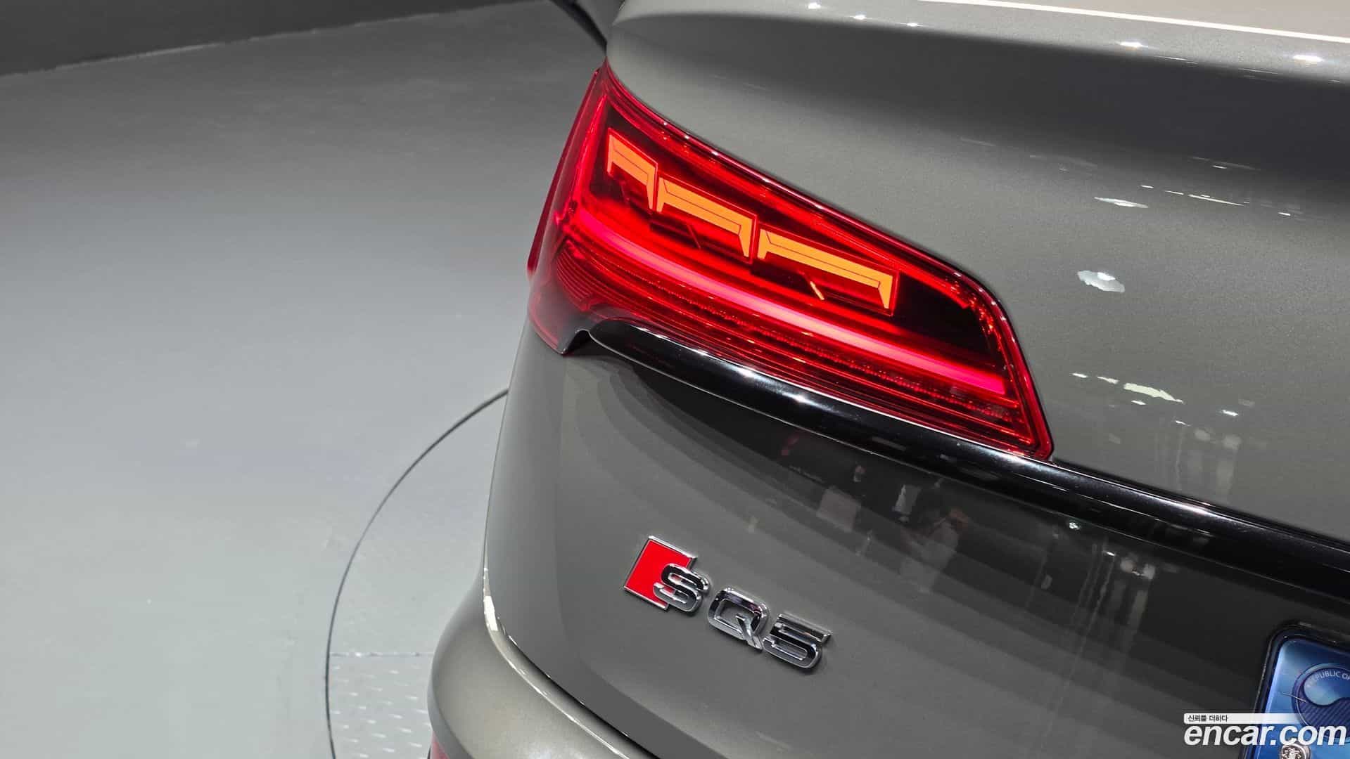 SQ5 Audi 2023.10-OUTER-033