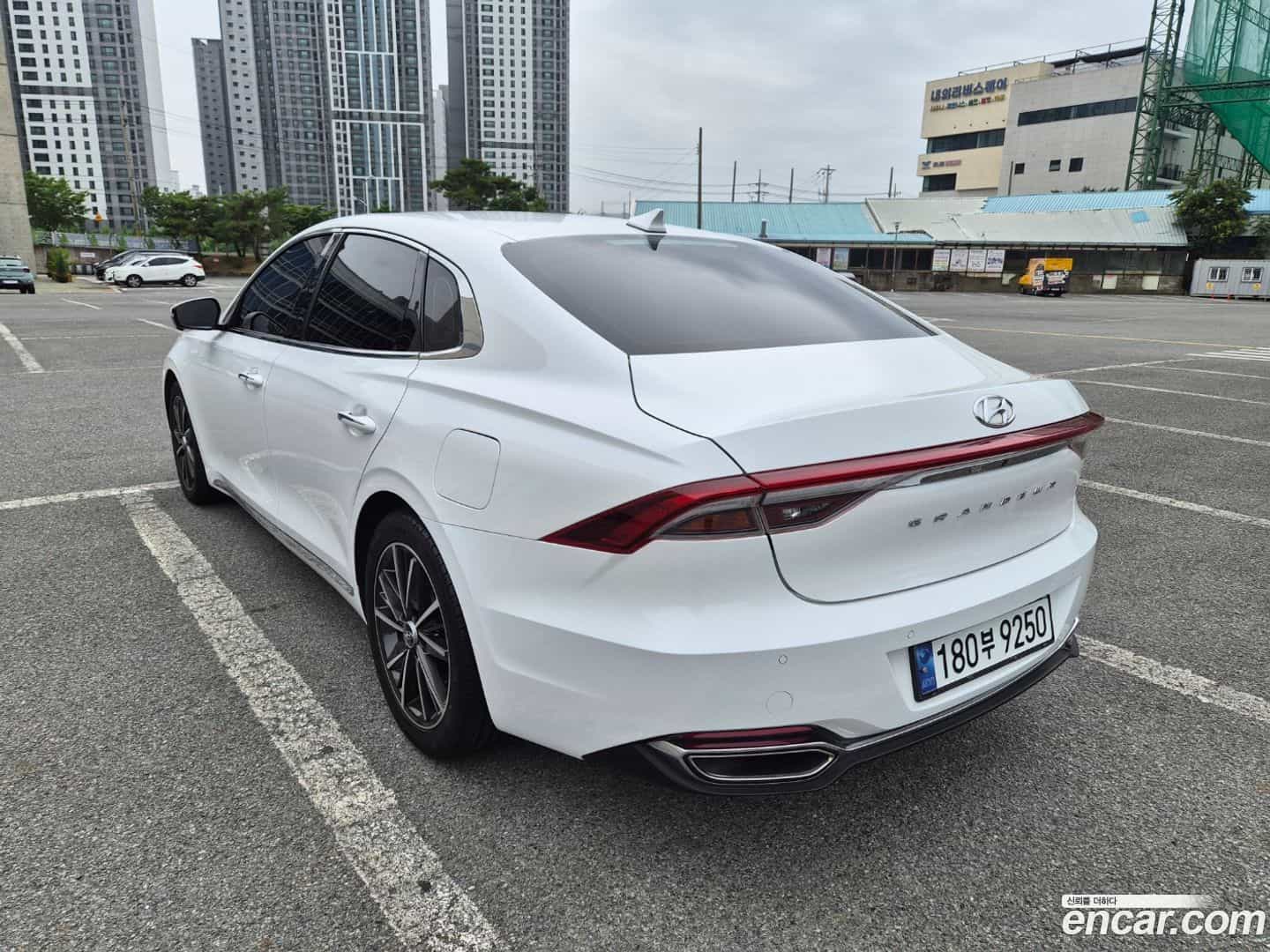 Grandeur Hyundai 2020.0-OUTER-006