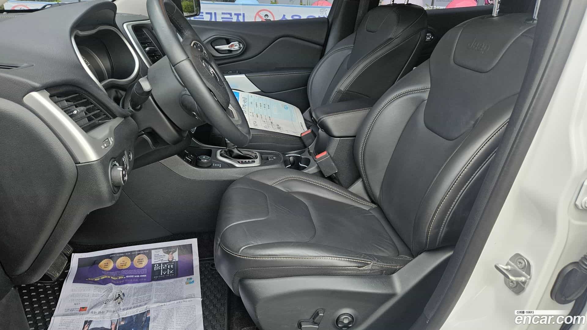 Cherokee Jeep 2018.2-INNER-008