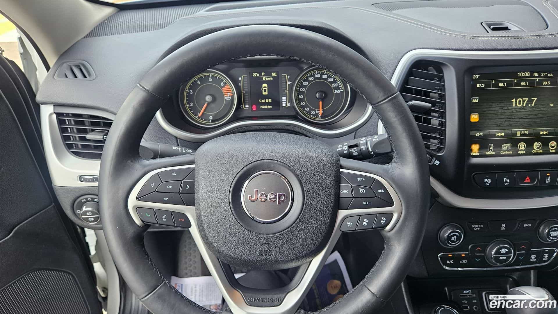 Cherokee Jeep 2018.2-INNER-010