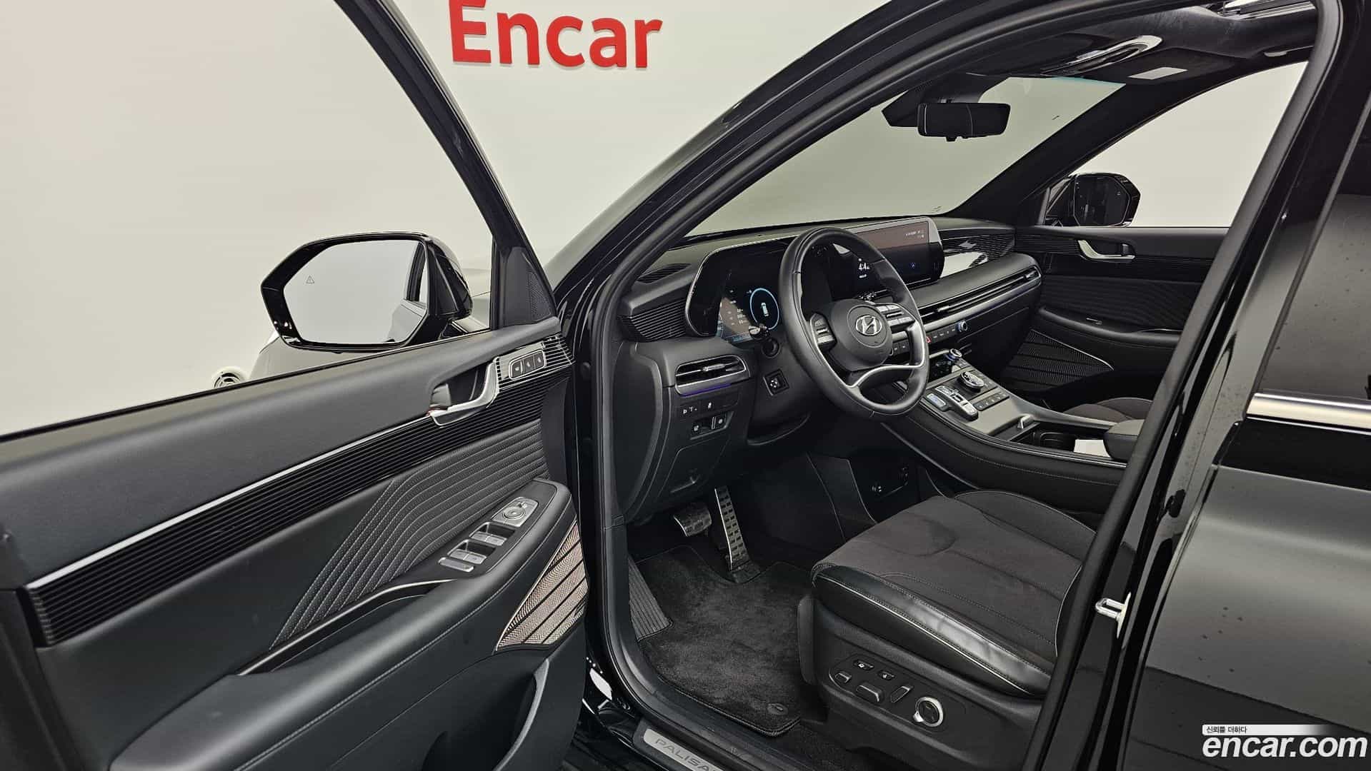 Palisade Hyundai 2024.1-INNER-010