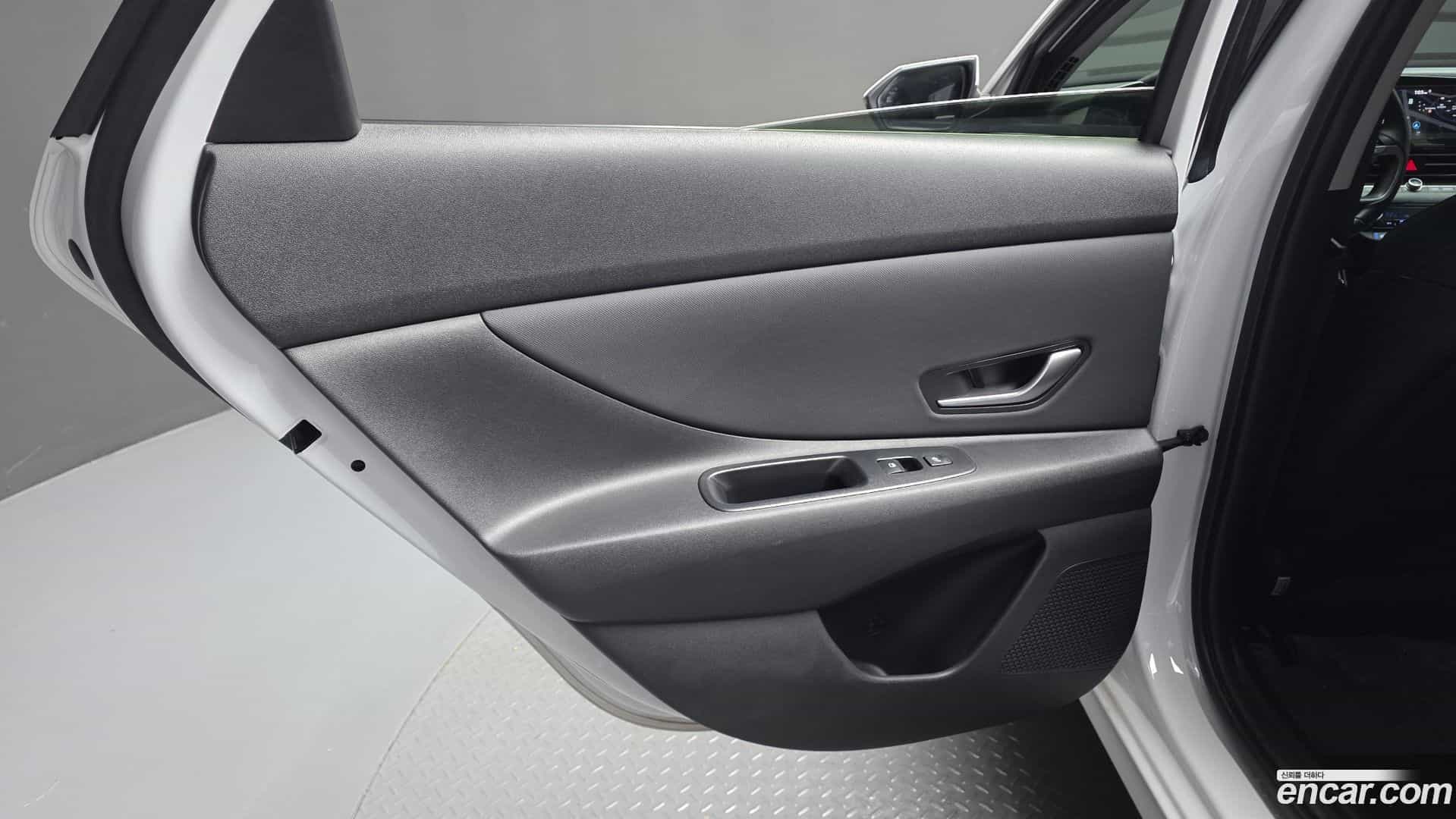 AVANTE Hyundai 2022.4-INNER-035