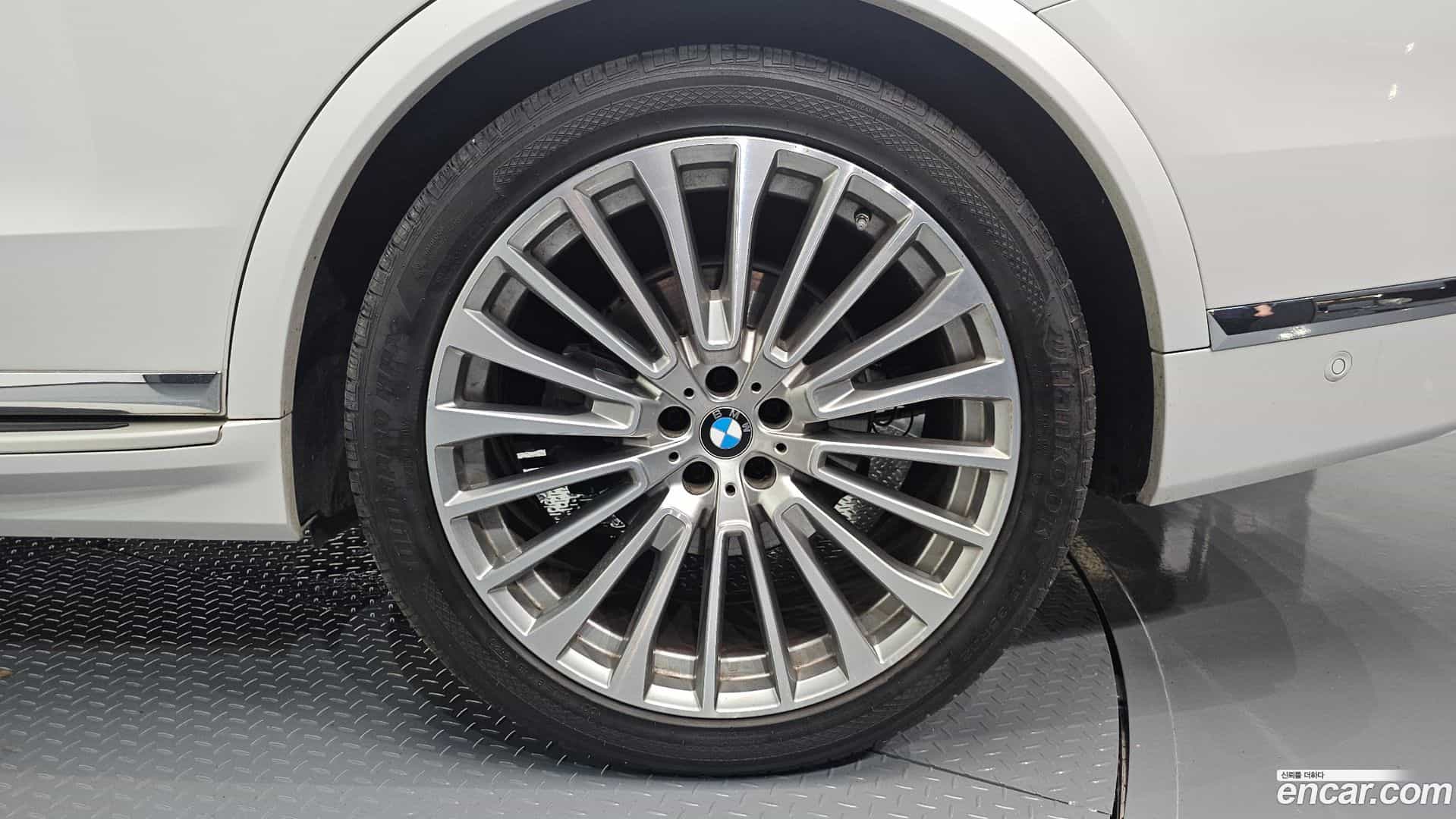 X7 BMW 2022.0-OUTER-031