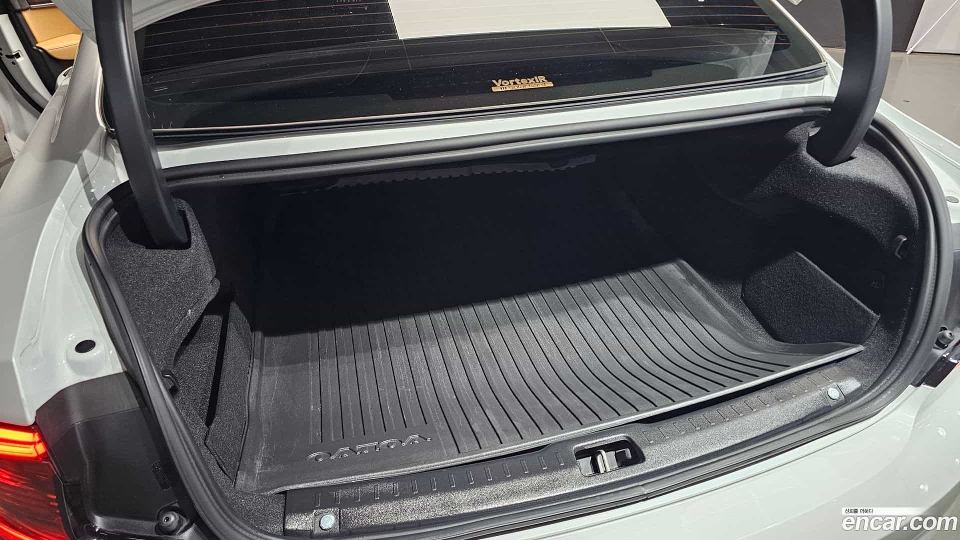 S90 Volvo 2023.0-OPTION-043