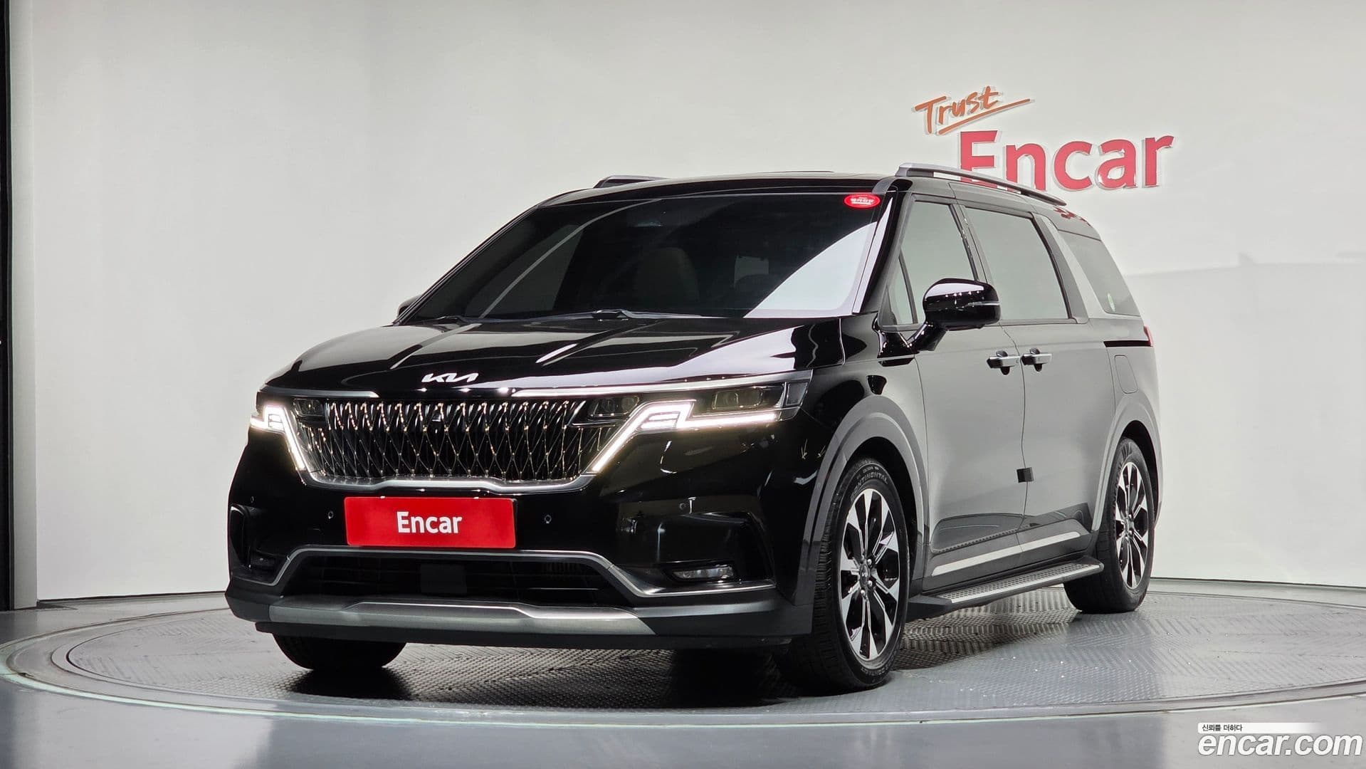 Main__Slider__Photo:Canival Kia 2021.10-0