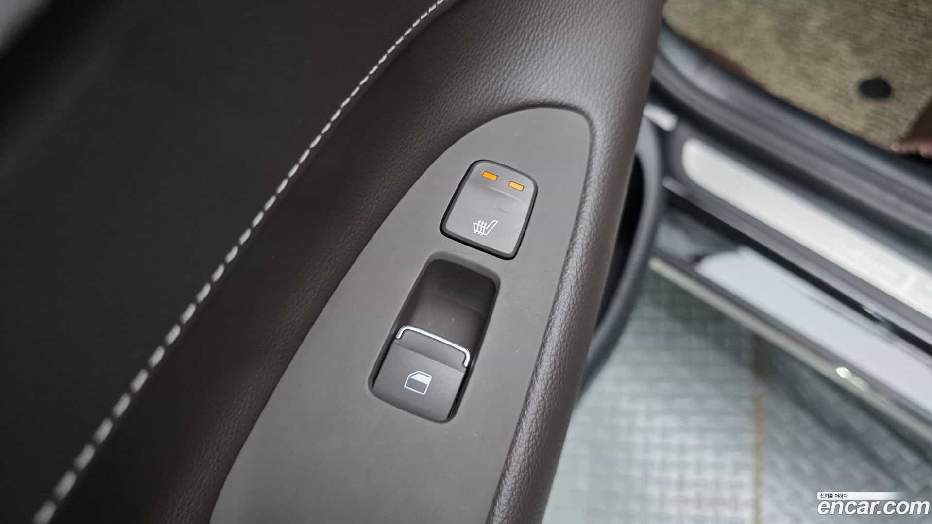 Grandeur Hyundai 2018.9-OPTION-020