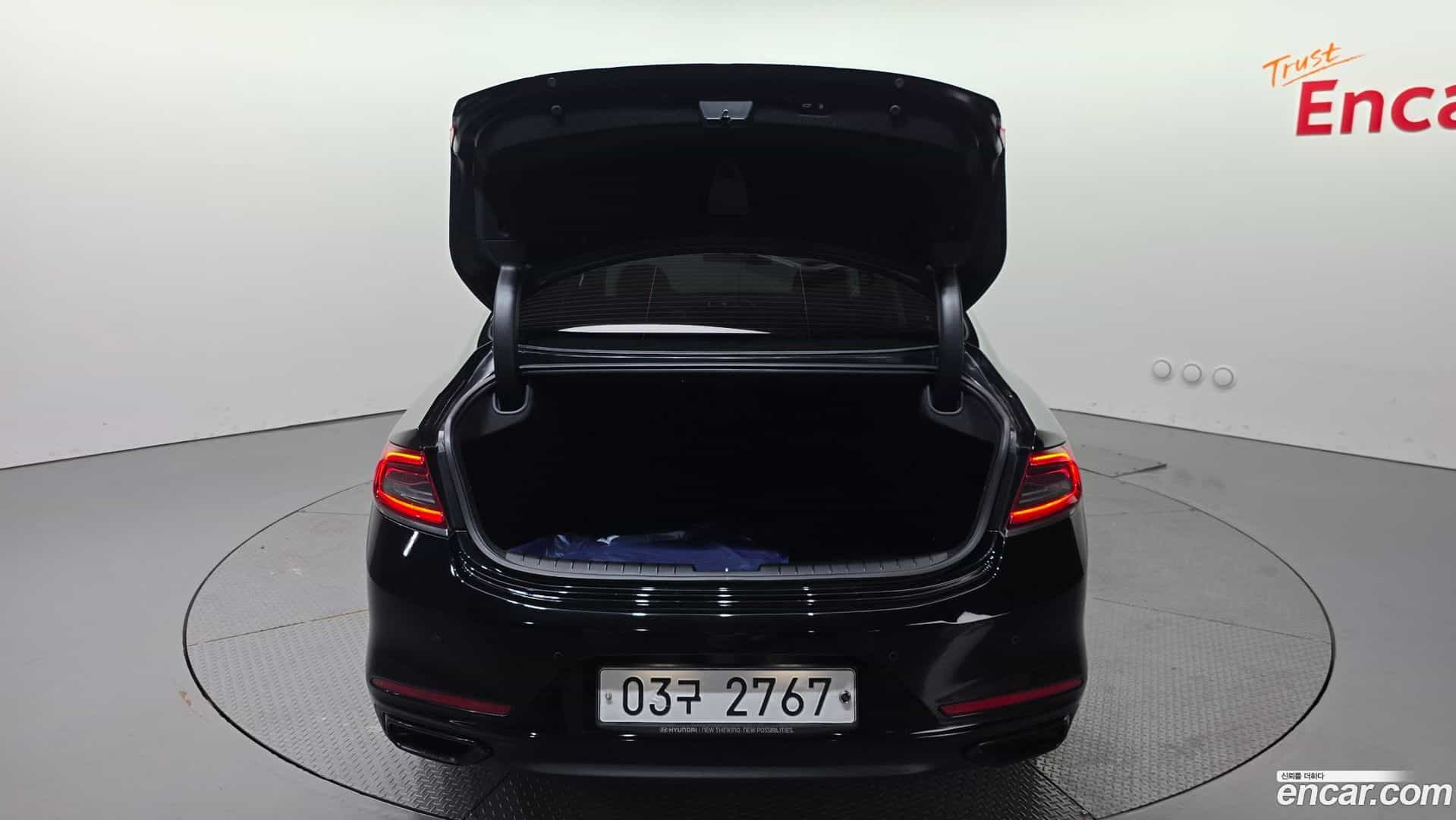 Grandeur Hyundai 2018.9-OPTION-022