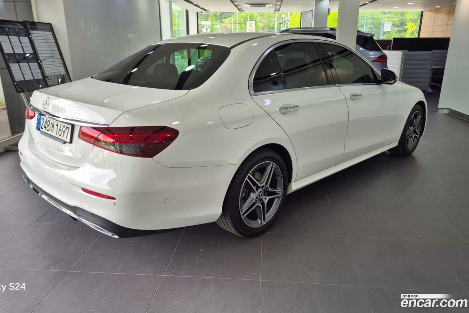 E-Class Mercedes-Benz 2023.5-OUTER-002
