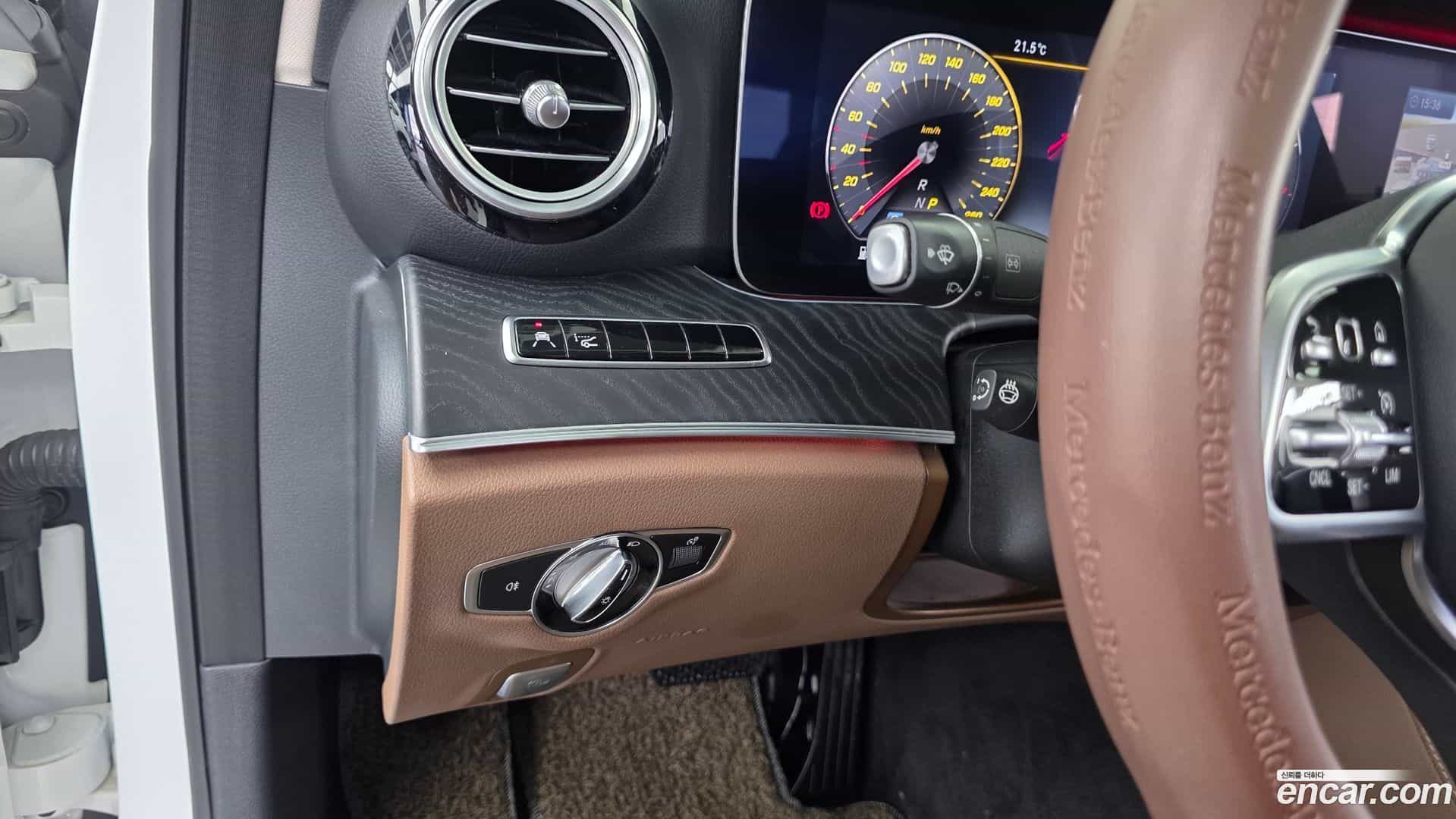 E-Class Mercedes-Benz 2019.2-OPTION-020