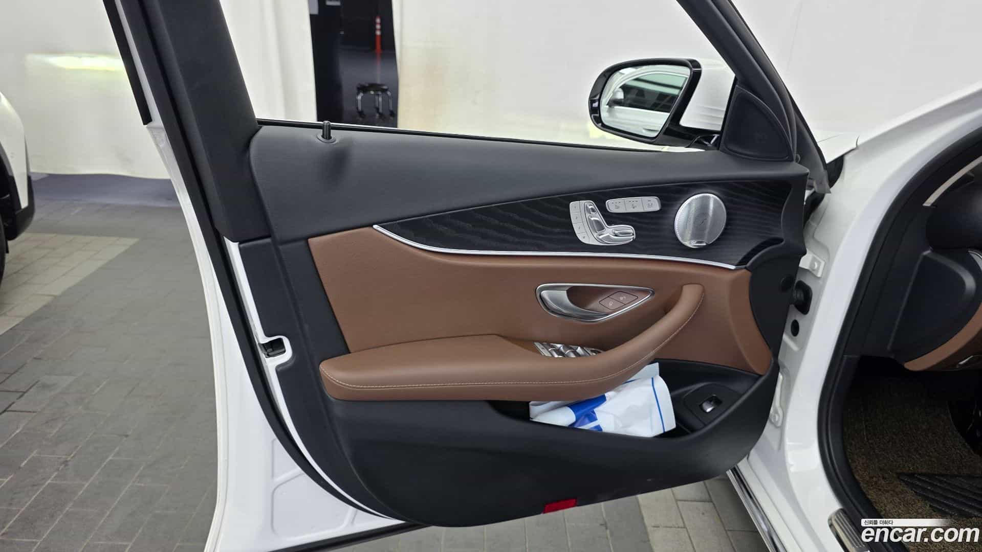 E-Class Mercedes-Benz 2019.2-INNER-034