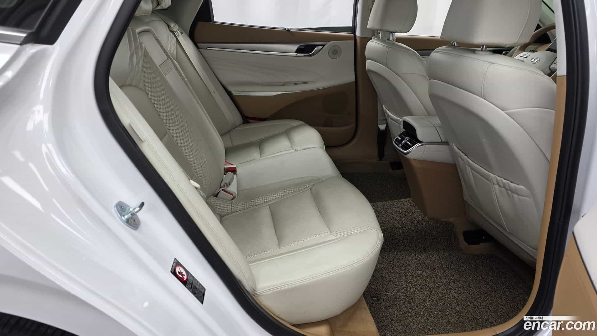 Grandeur Hyundai 2020.9-OPTION-015