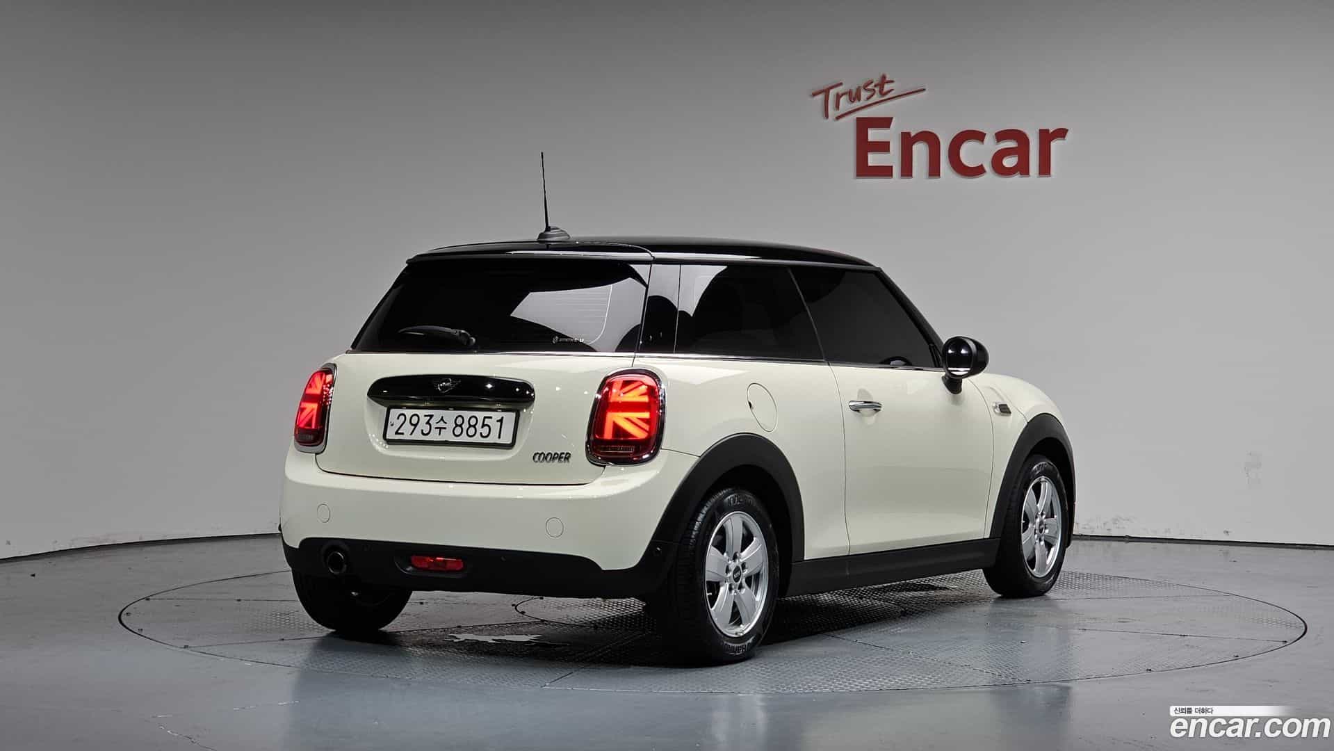 Cooper Mini 2019.0-OUTER-002