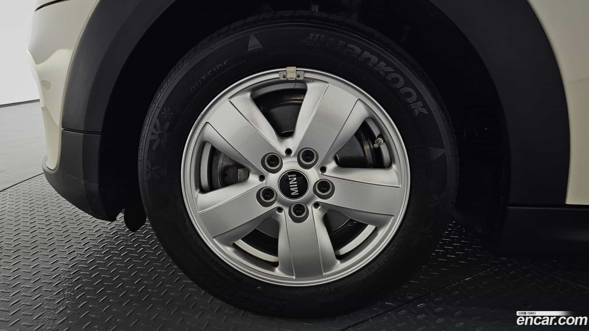 Cooper Mini 2019.0-OUTER-005