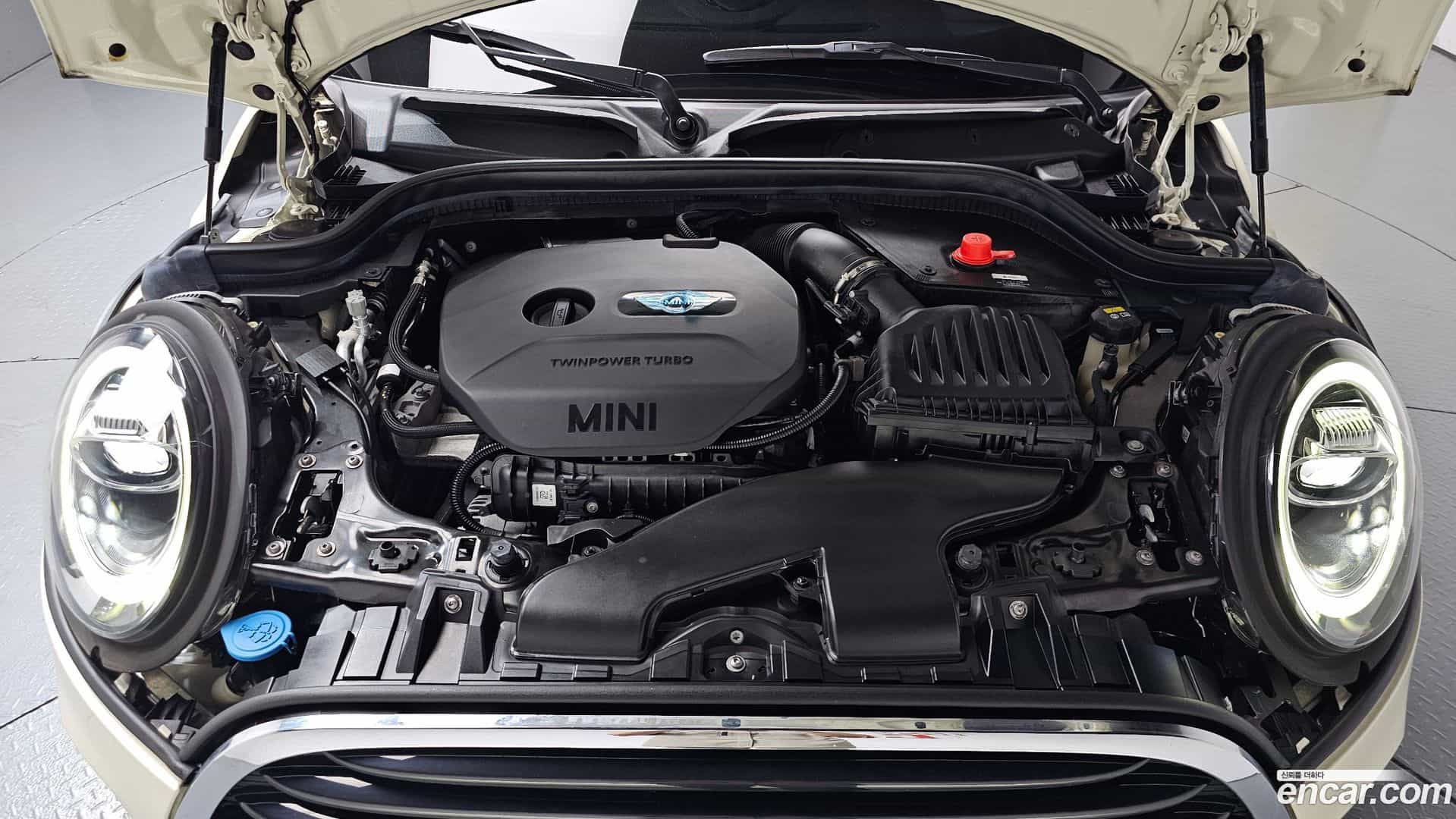 Cooper Mini 2019.0-OUTER-006