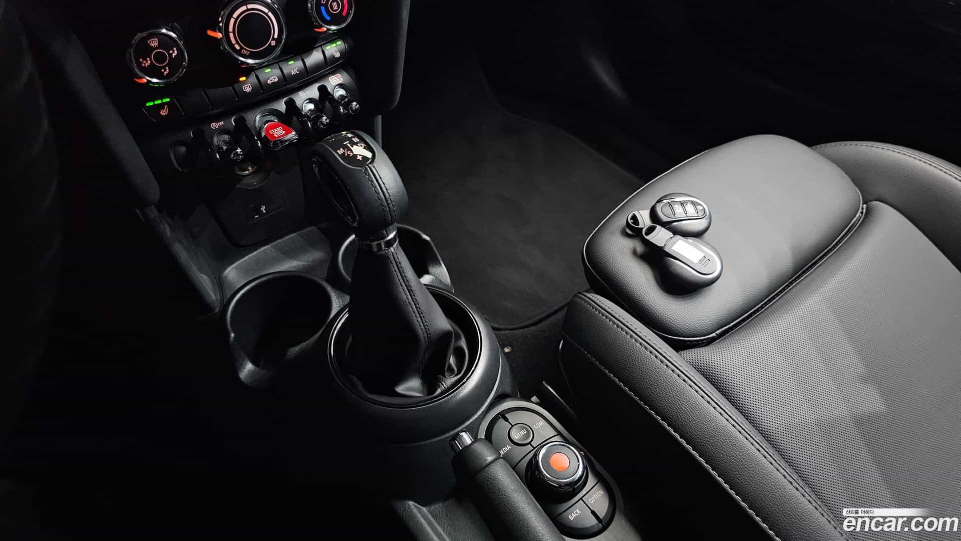 Cooper Mini 2019.0-INNER-009