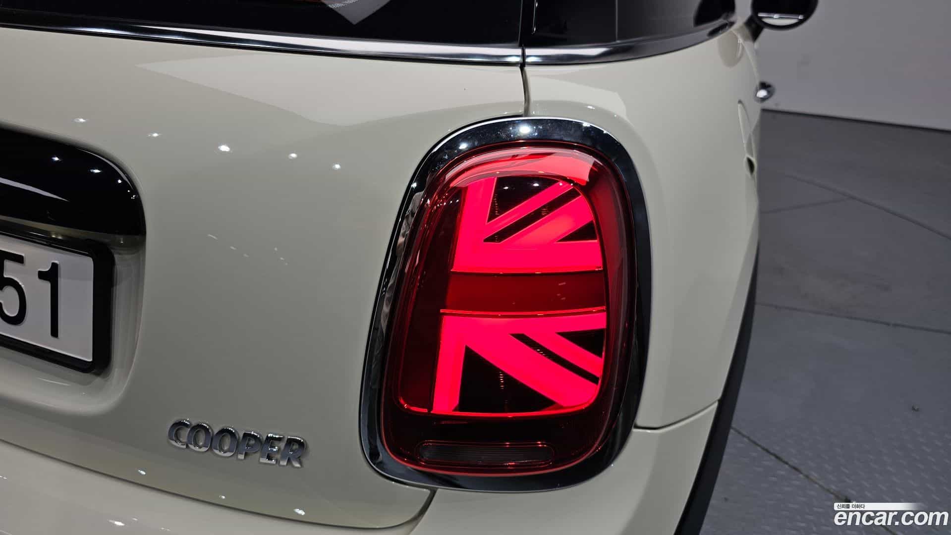 Cooper Mini 2019.0-OUTER-033