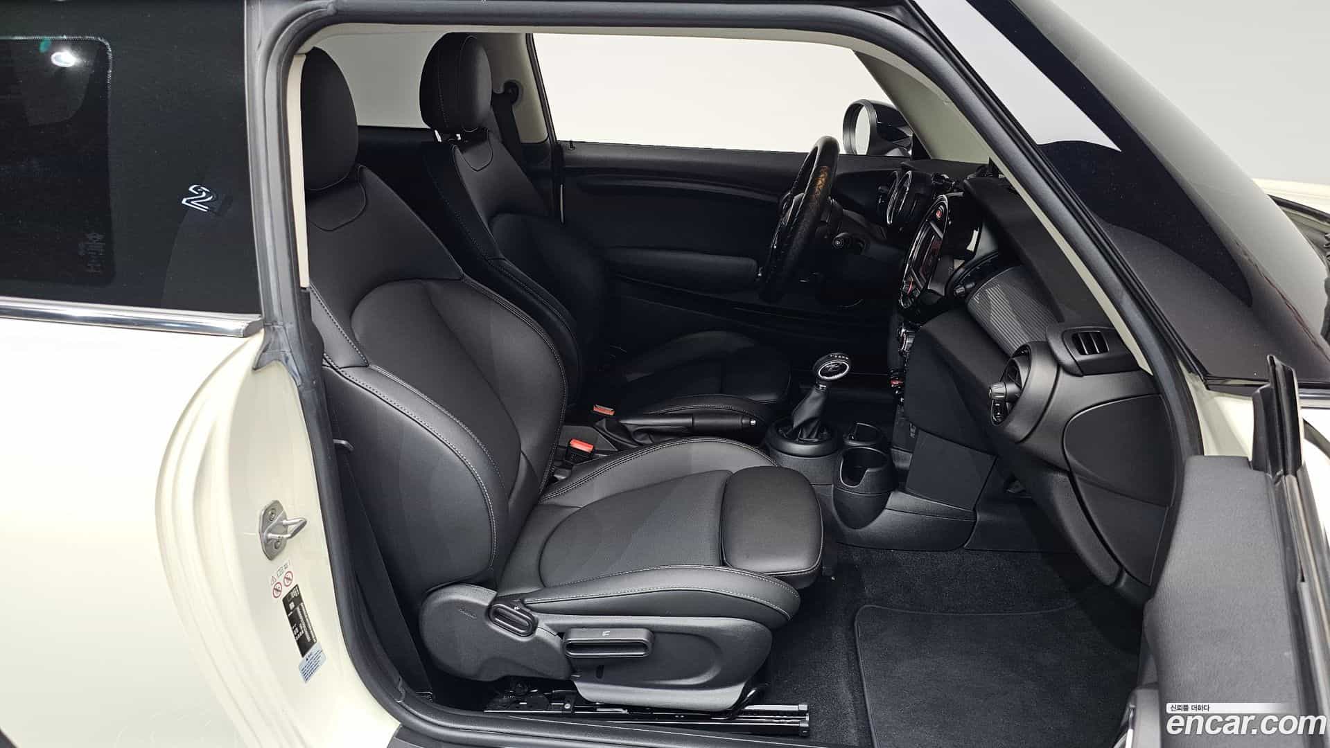 Cooper Mini 2019.0-INNER-036
