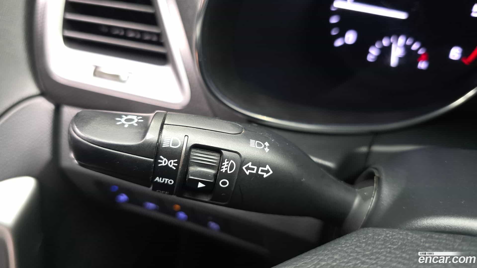Santafe Hyundai 2018.1-OPTION-024
