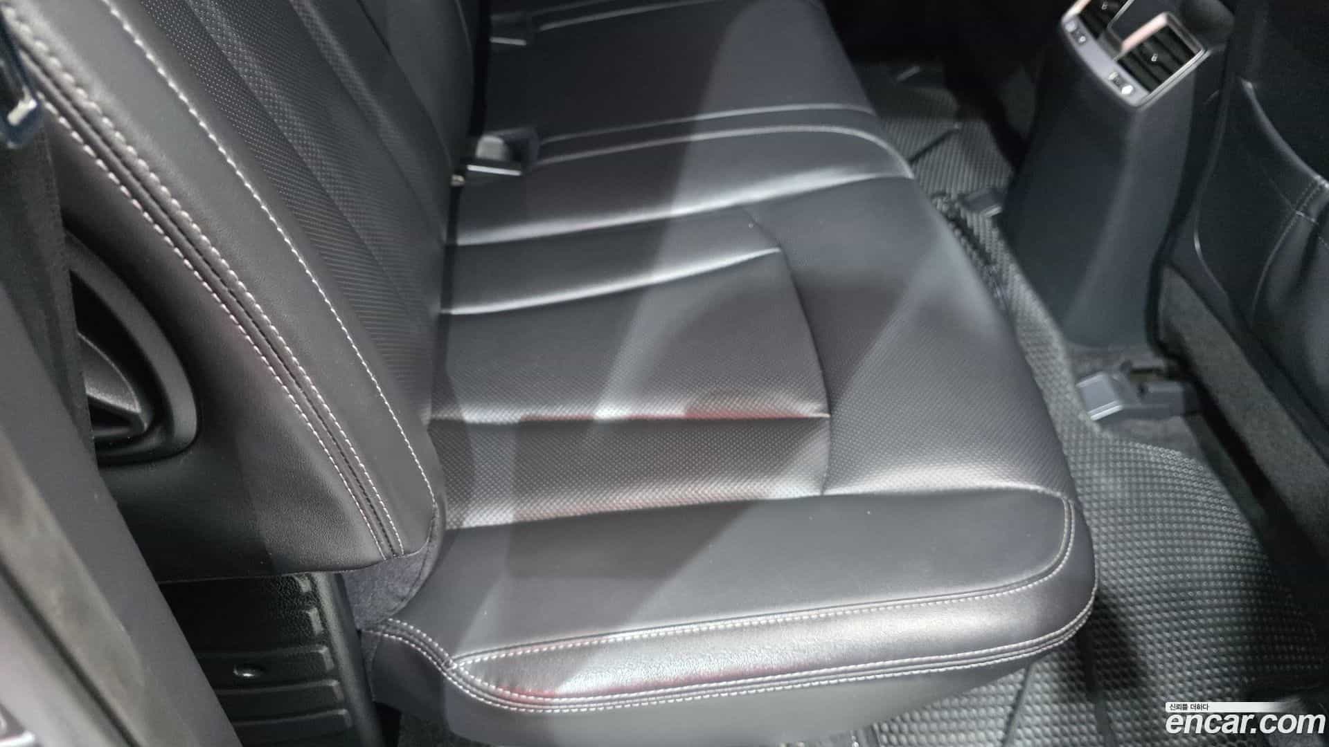 Rexton KG Mobility 2018.1-INNER-036
