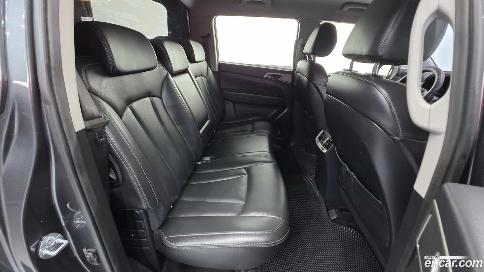Rexton KG Mobility 2018.1-OPTION-043