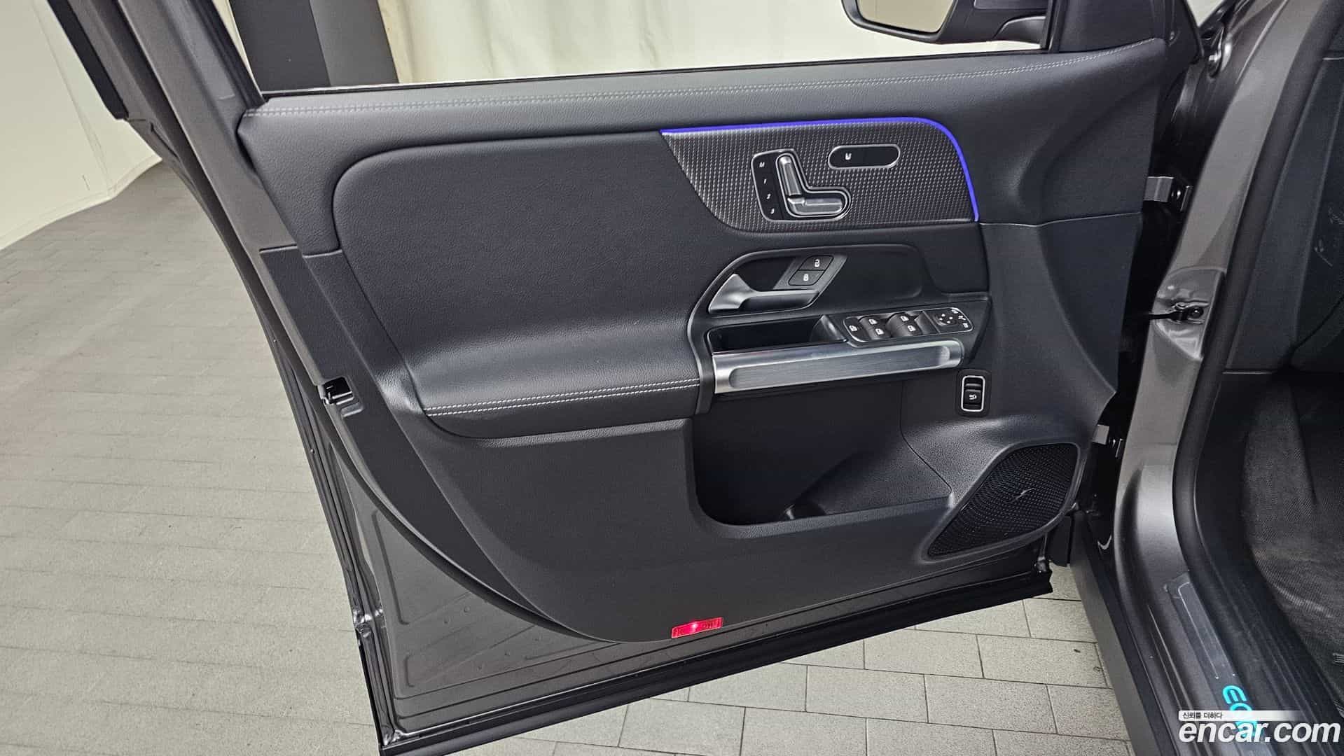 EQB Mercedes-Benz 2023.11-INNER-034