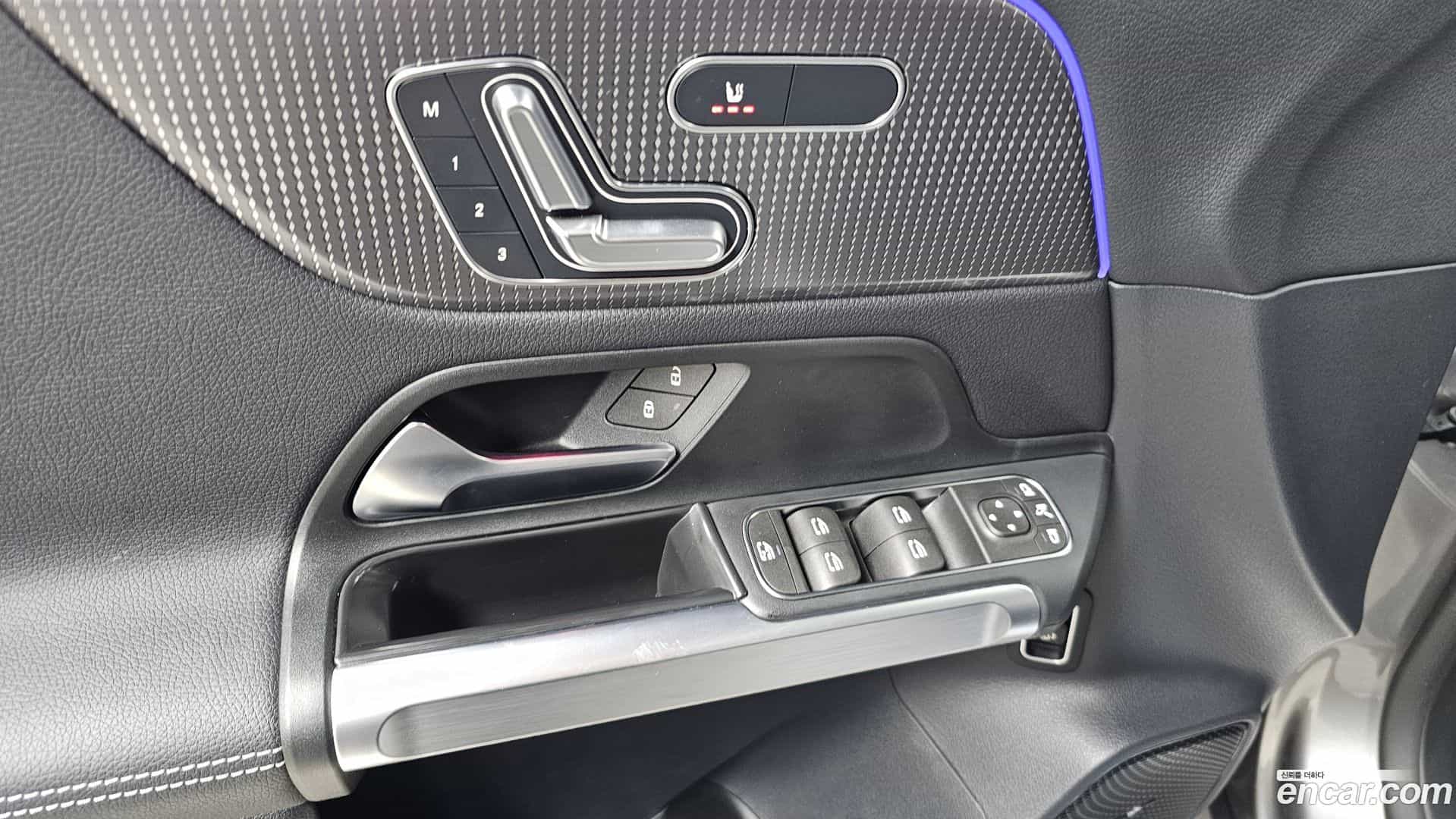 EQB Mercedes-Benz 2023.11-OPTION-041