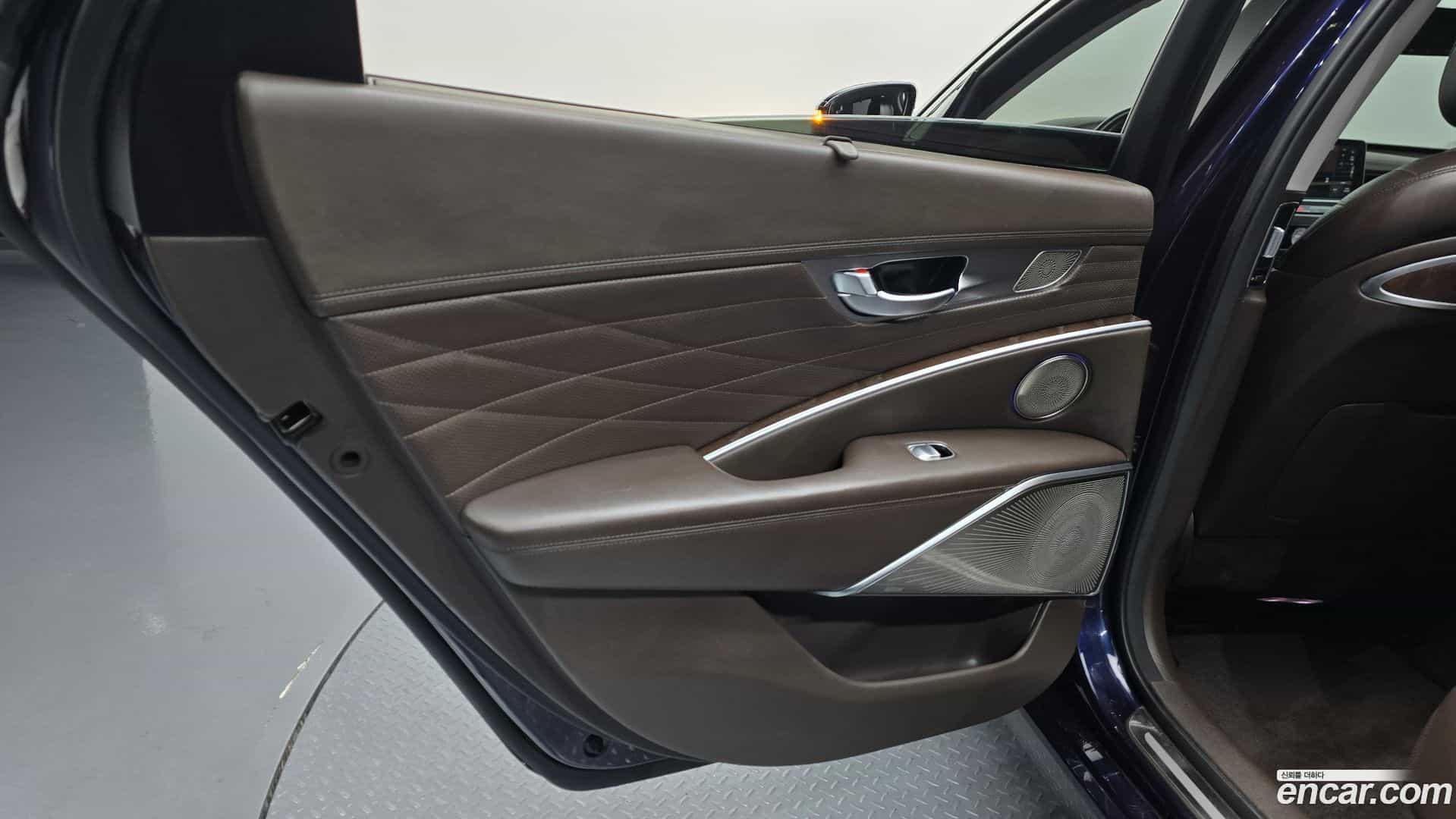 K9 Kia 2018.9-INNER-035