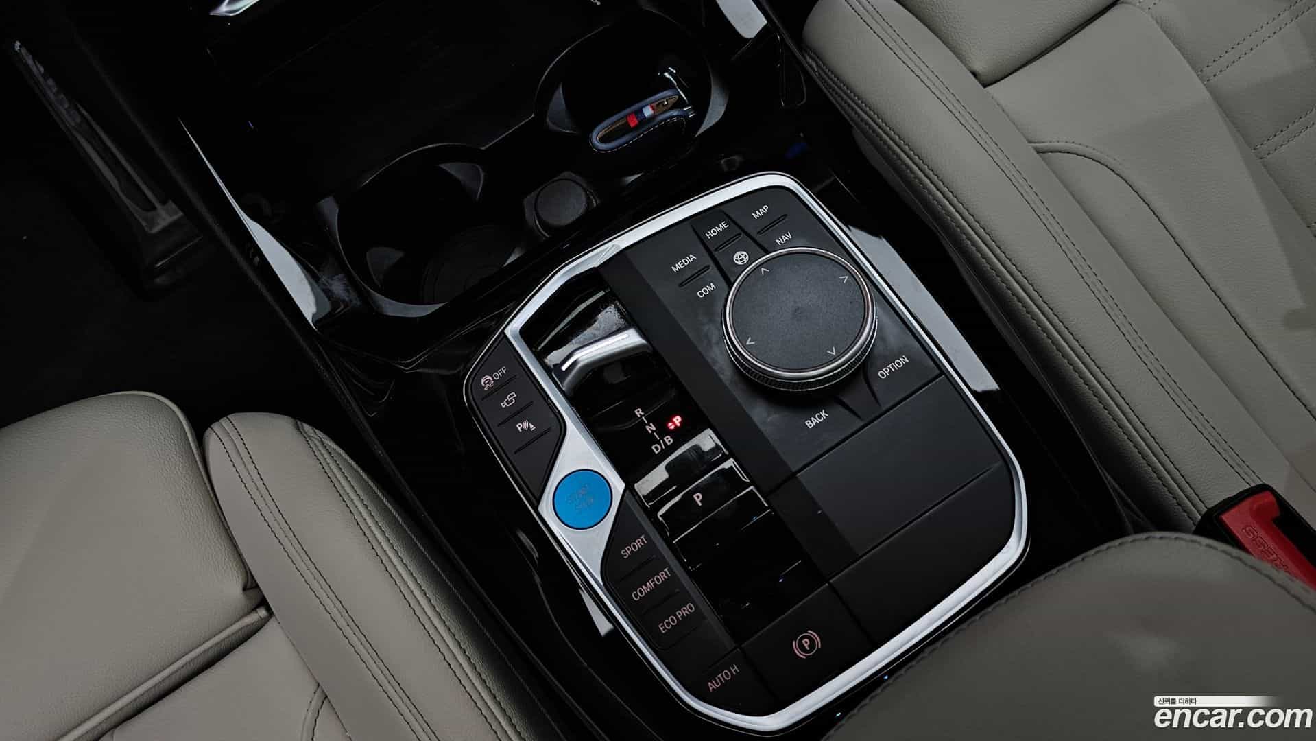 iX3 BMW 2023.10-INNER-009