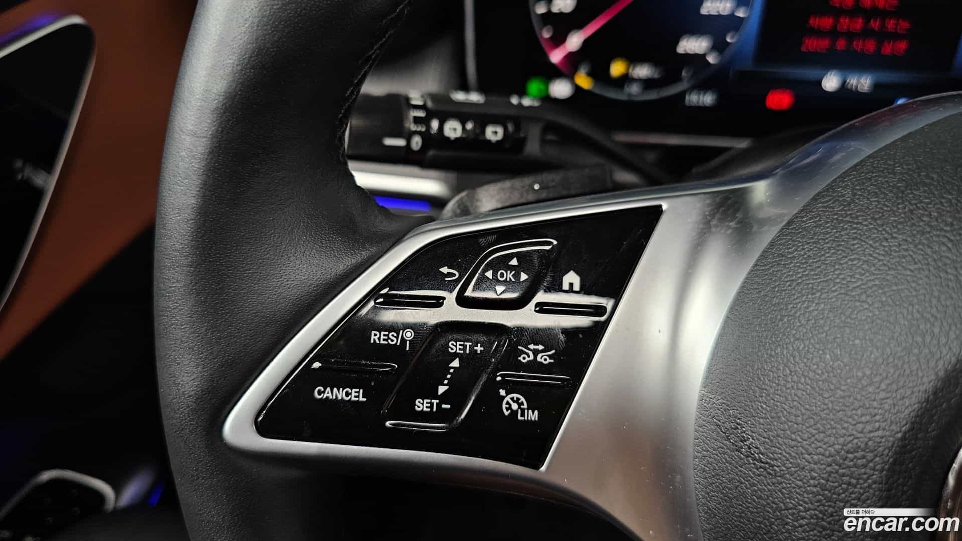GLC-Class Mercedes-Benz 2023.6-OPTION-020