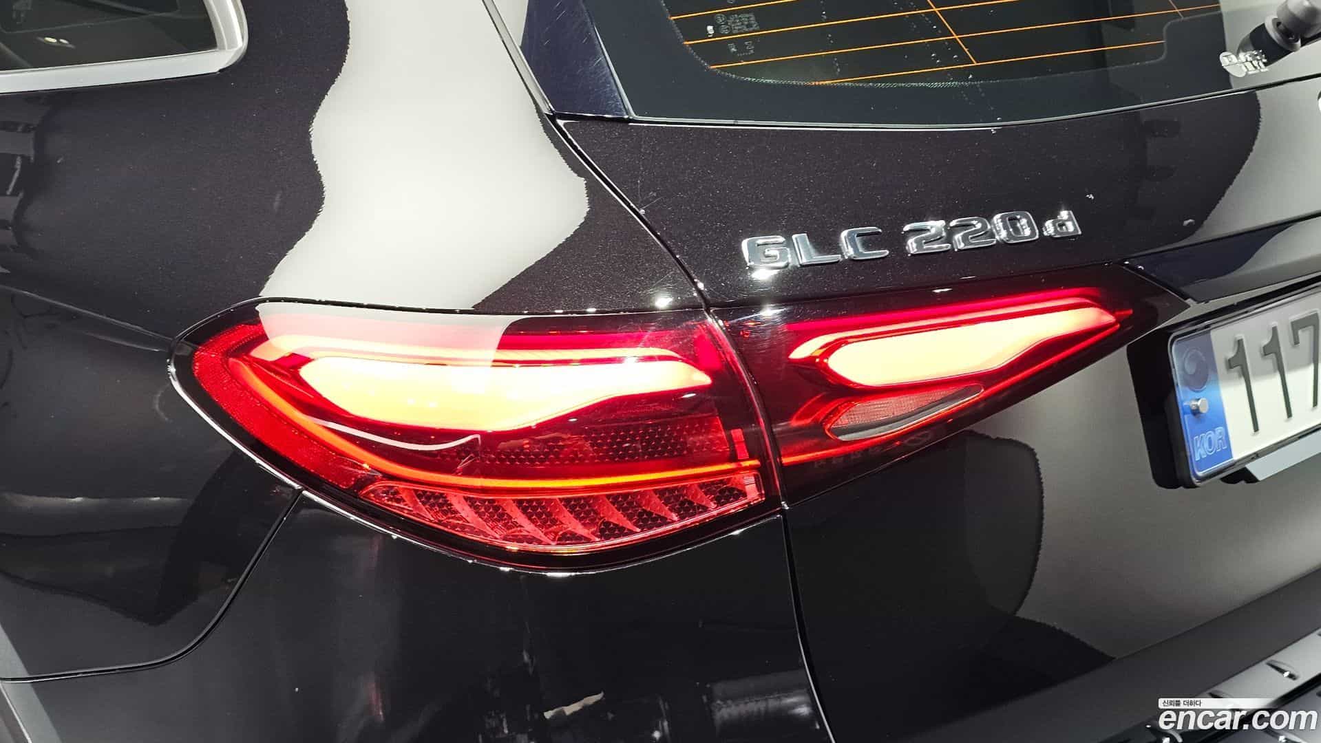 GLC-Class Mercedes-Benz 2023.6-OUTER-033