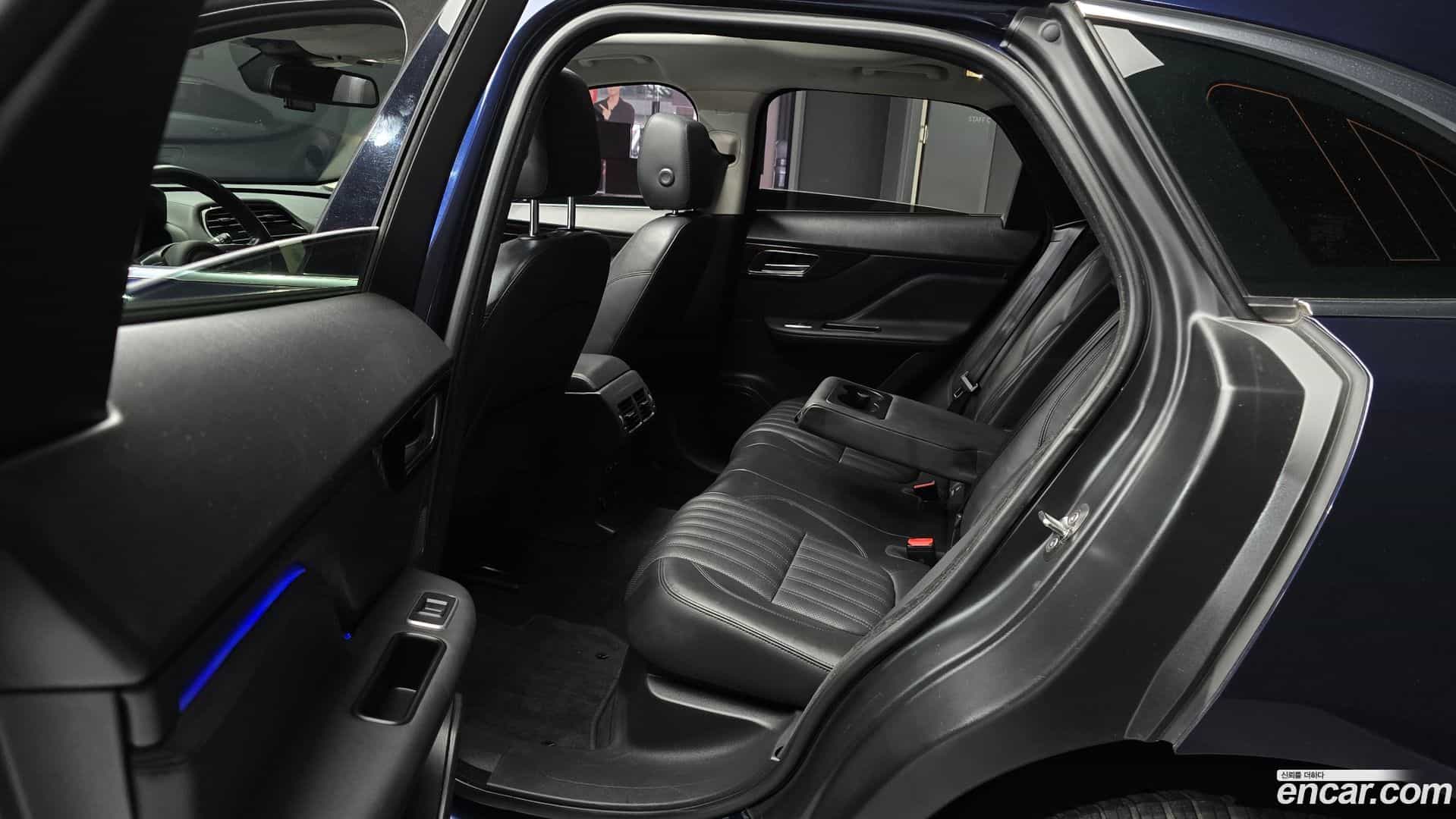 F-PACE Jaguar 2017.7-OPTION-016
