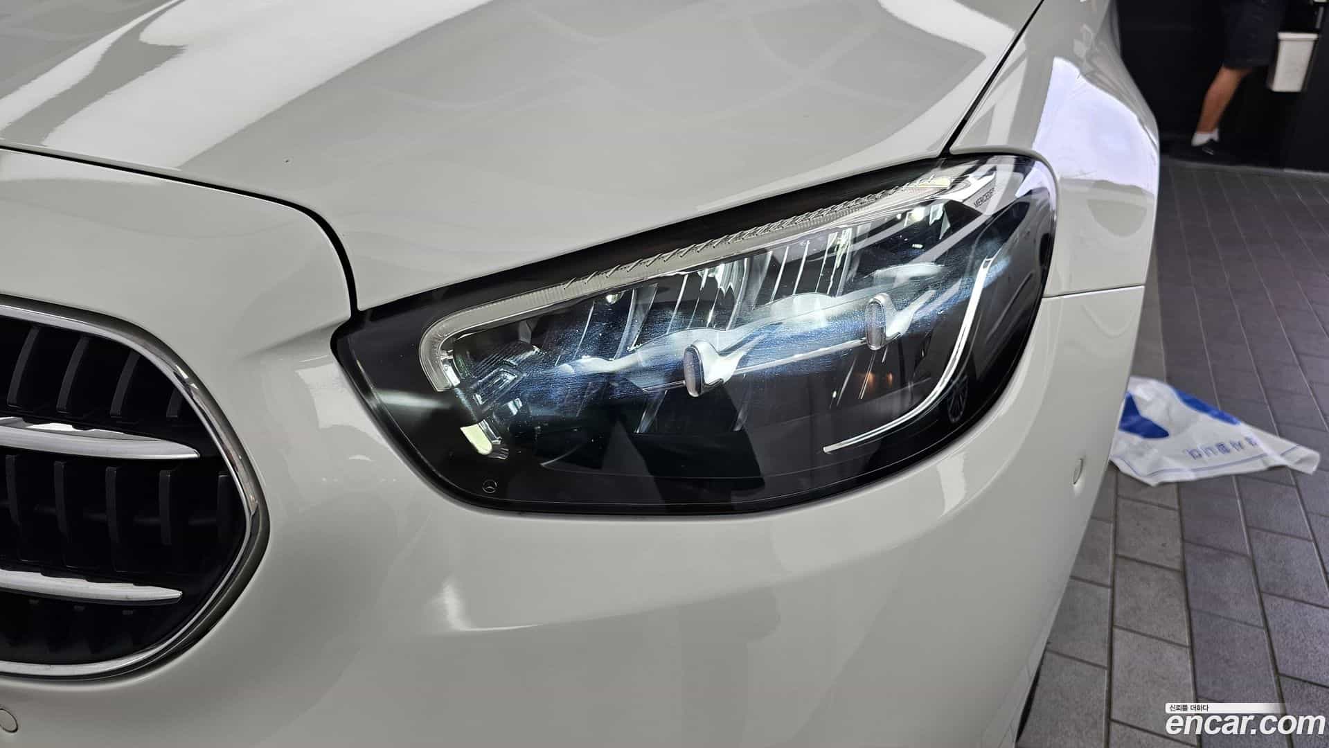 E-Class Mercedes-Benz 2021.4-OUTER-032