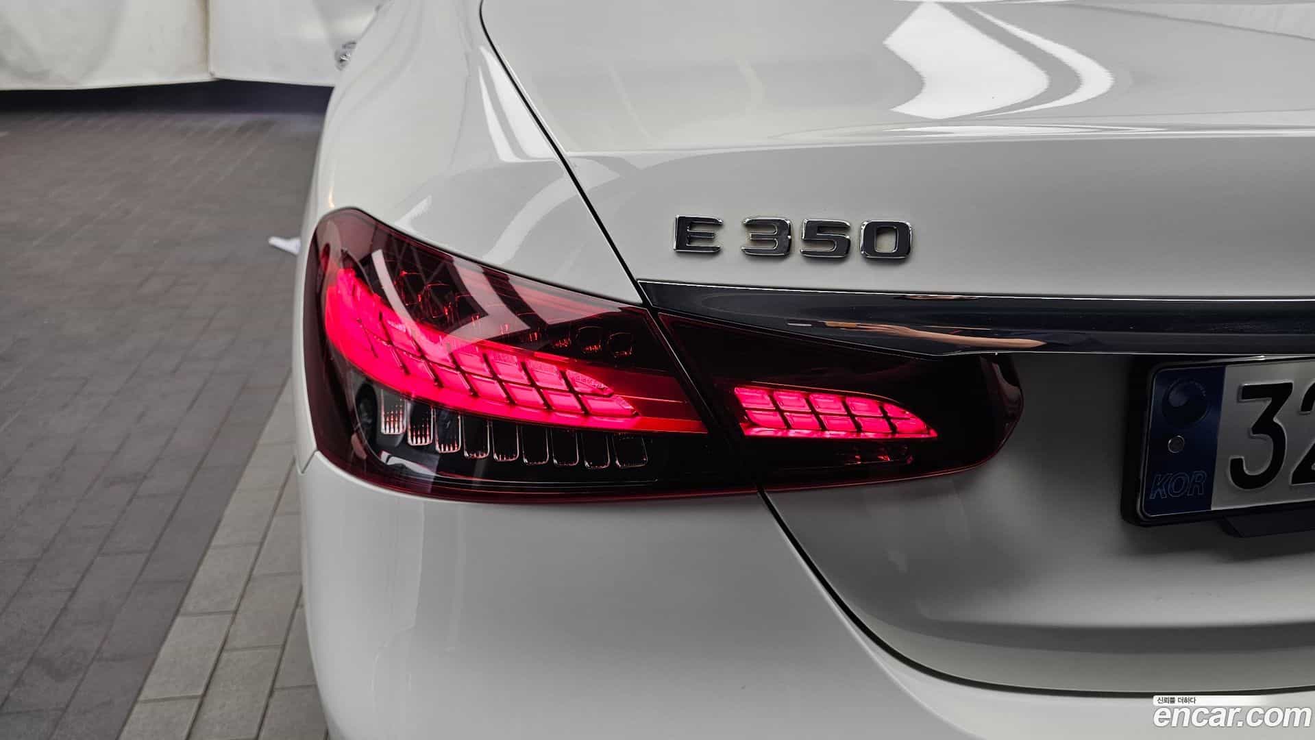 E-Class Mercedes-Benz 2021.4-OUTER-033