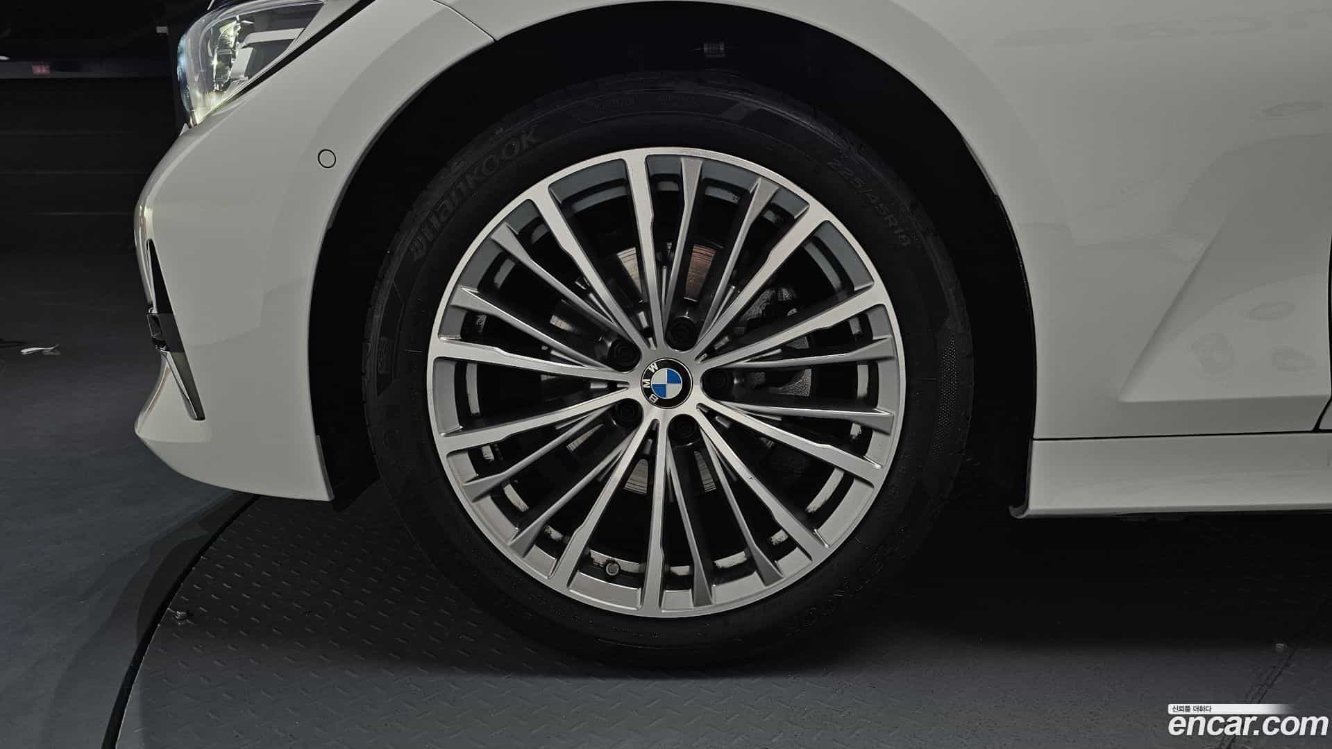 3-Series BMW 2021.6-OUTER-005