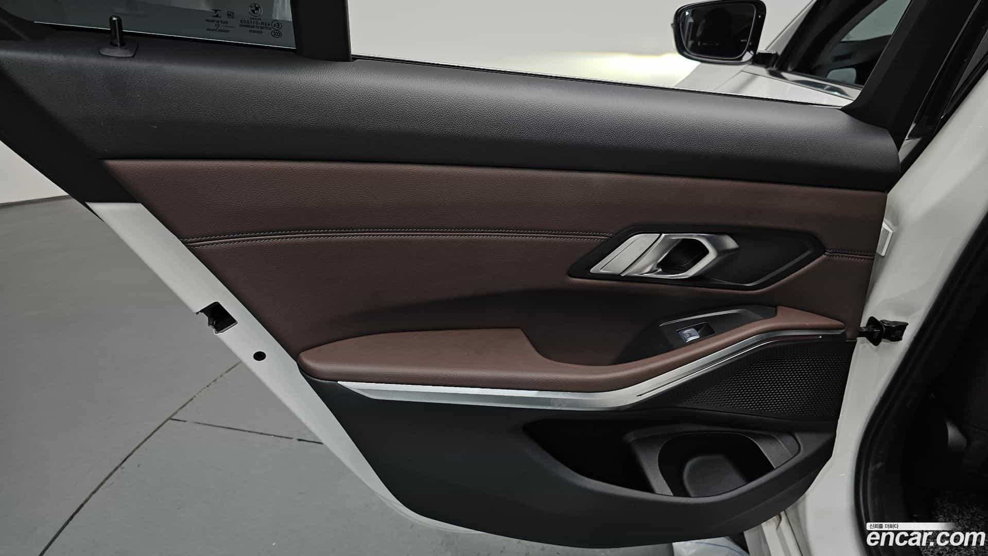 3-Series BMW 2021.6-INNER-035