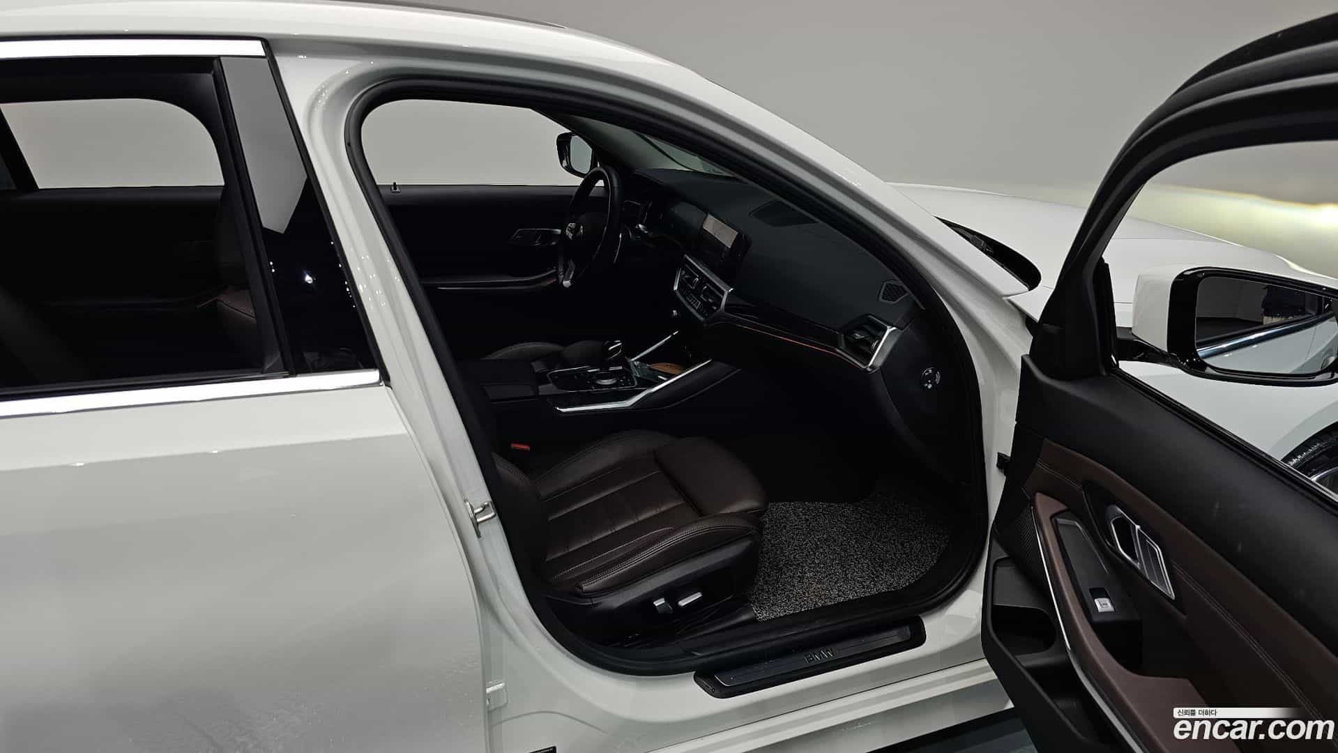 3-Series BMW 2021.6-INNER-036